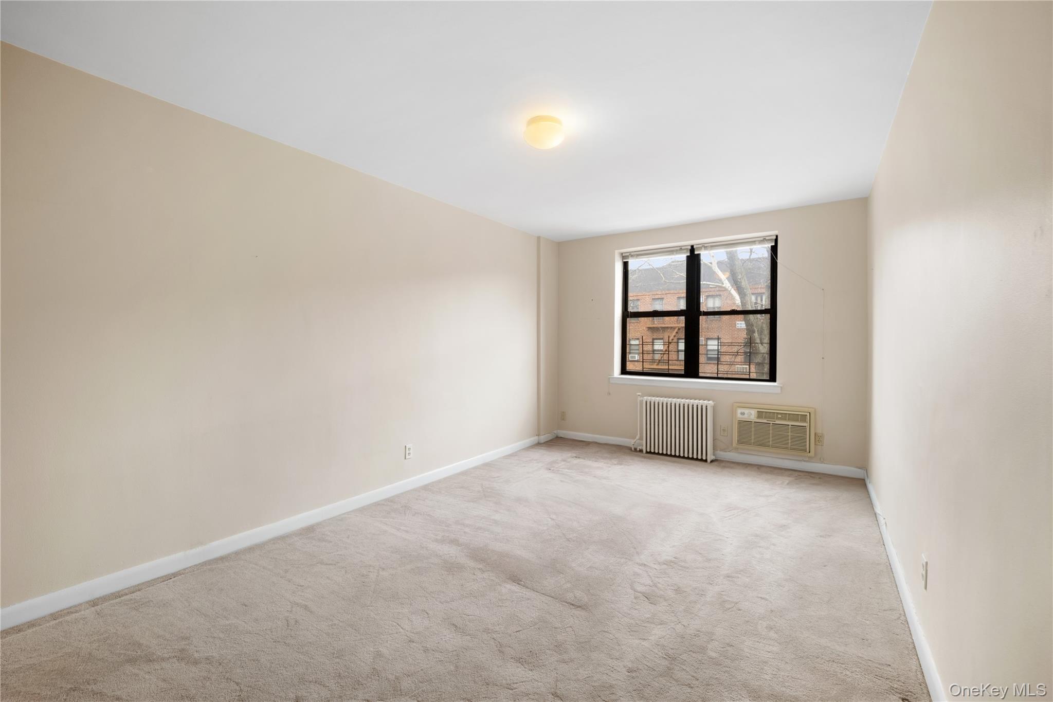 215-12 47th 2d-12 Property Photo 3