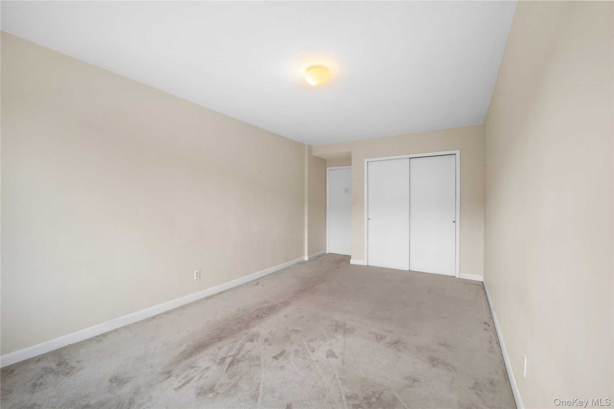 215-12 47th 2d-12 Property Photo 4