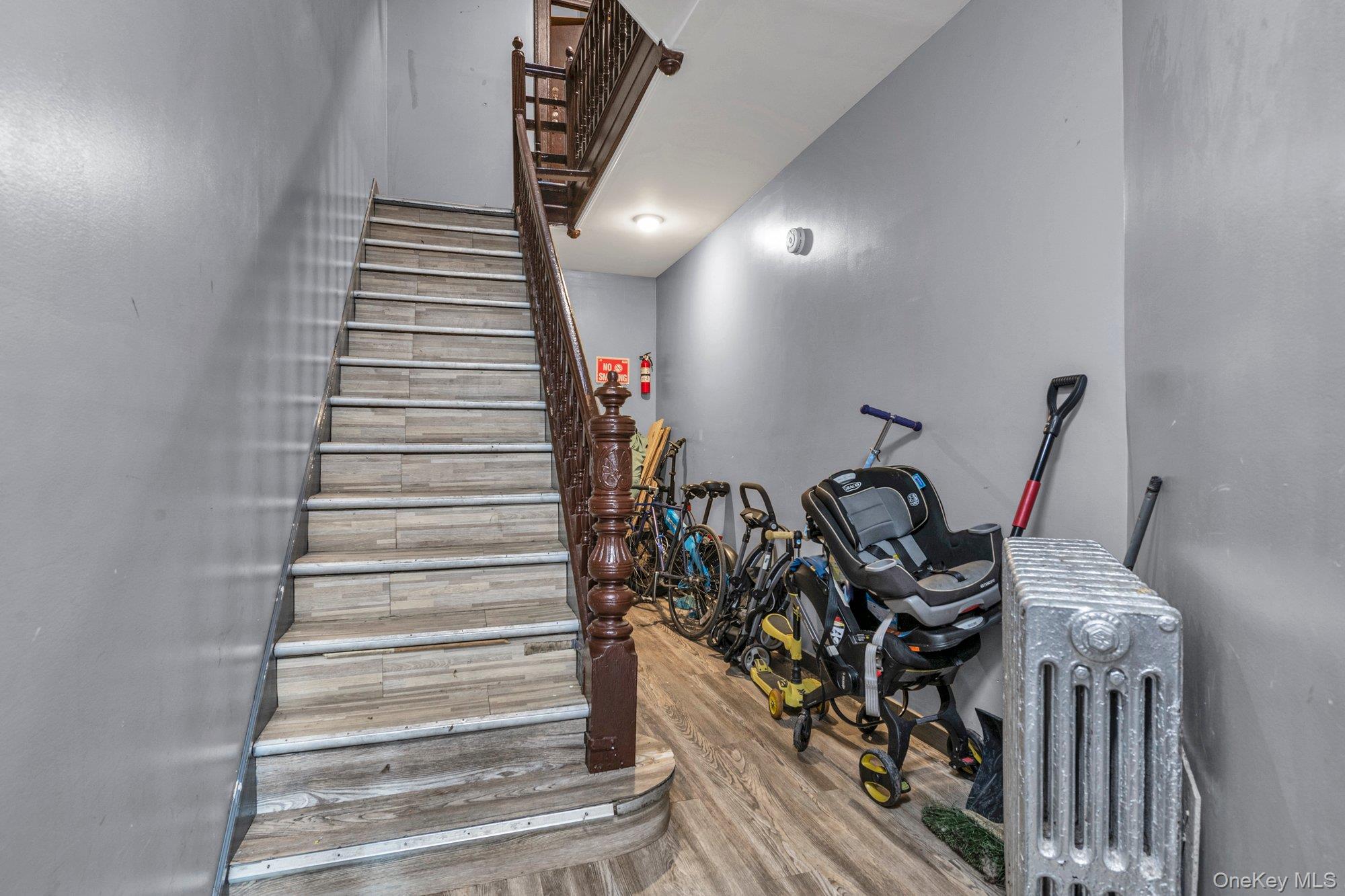 2539 Church Avenue Property Photo 4