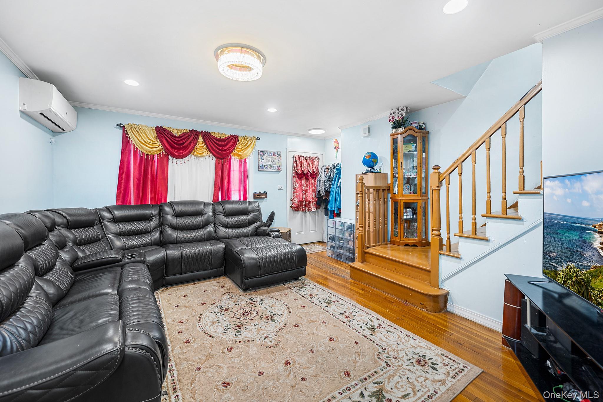 120-38 Inwood Street Property Photo 5