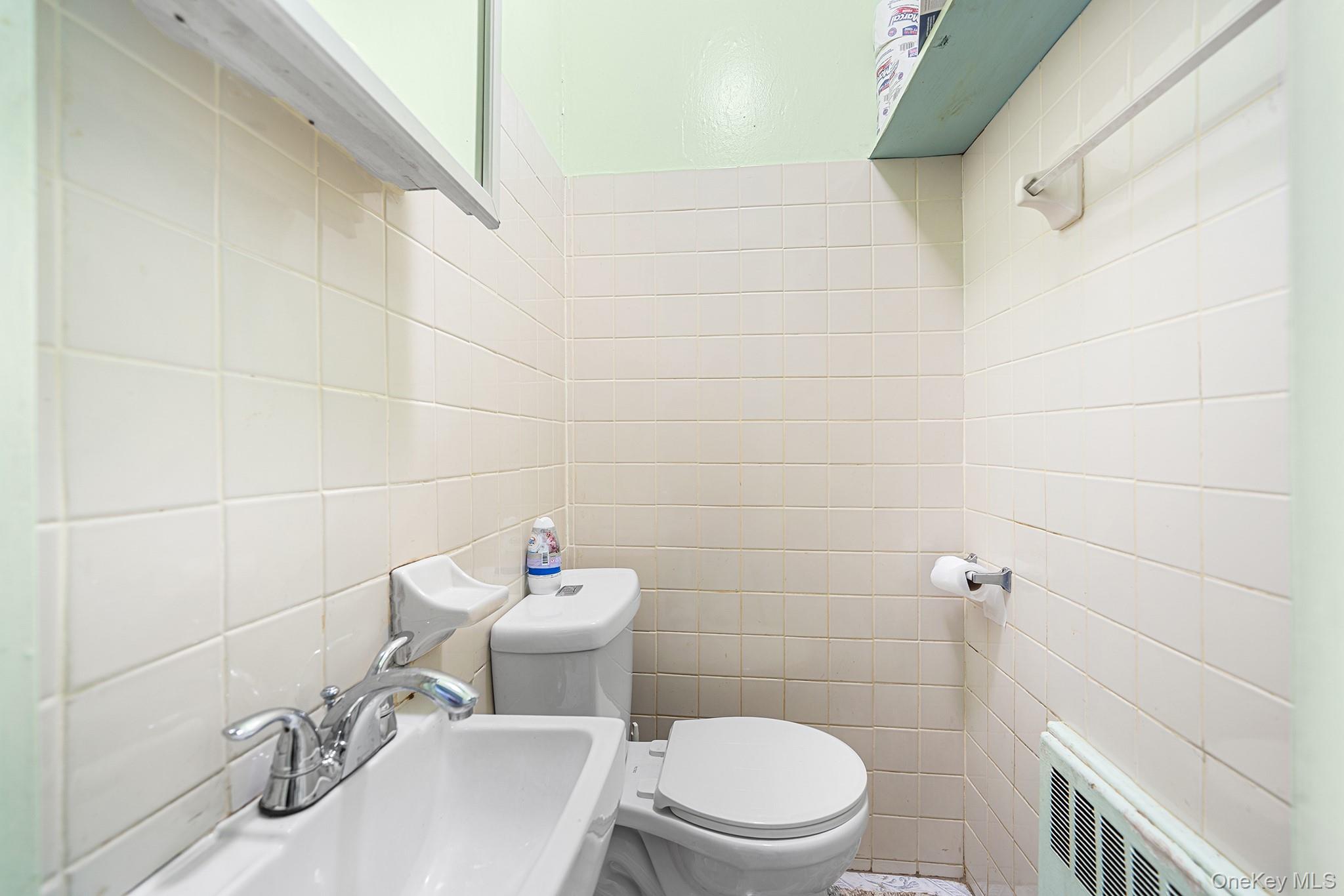 120-38 Inwood Street Property Photo 12