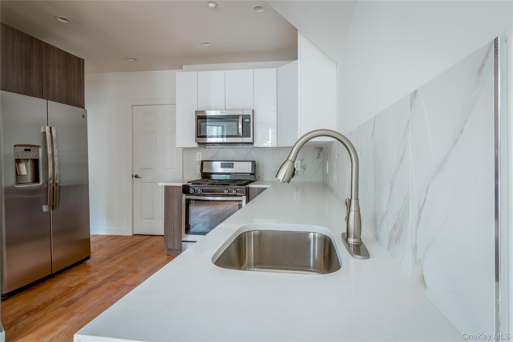 1501 Teller Avenue Property Photo 22