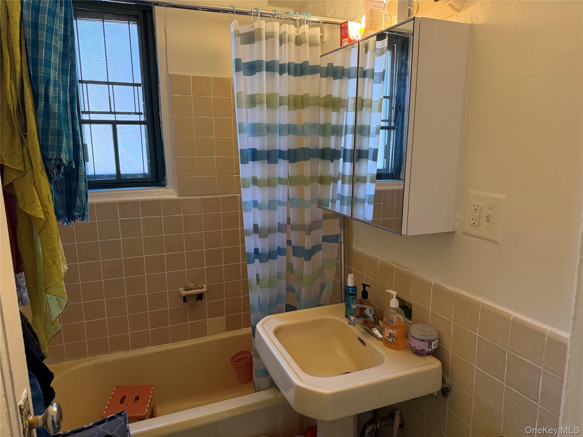1440 Wood Road 2f Property Photo 5
