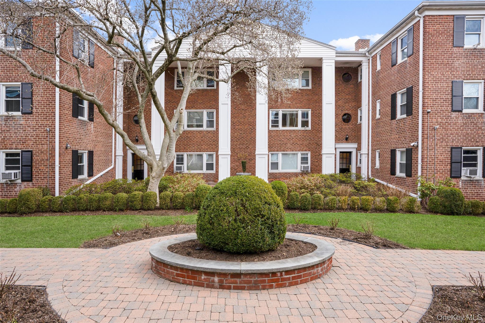 1825 Palmer Avenue 2d Property Photo 2
