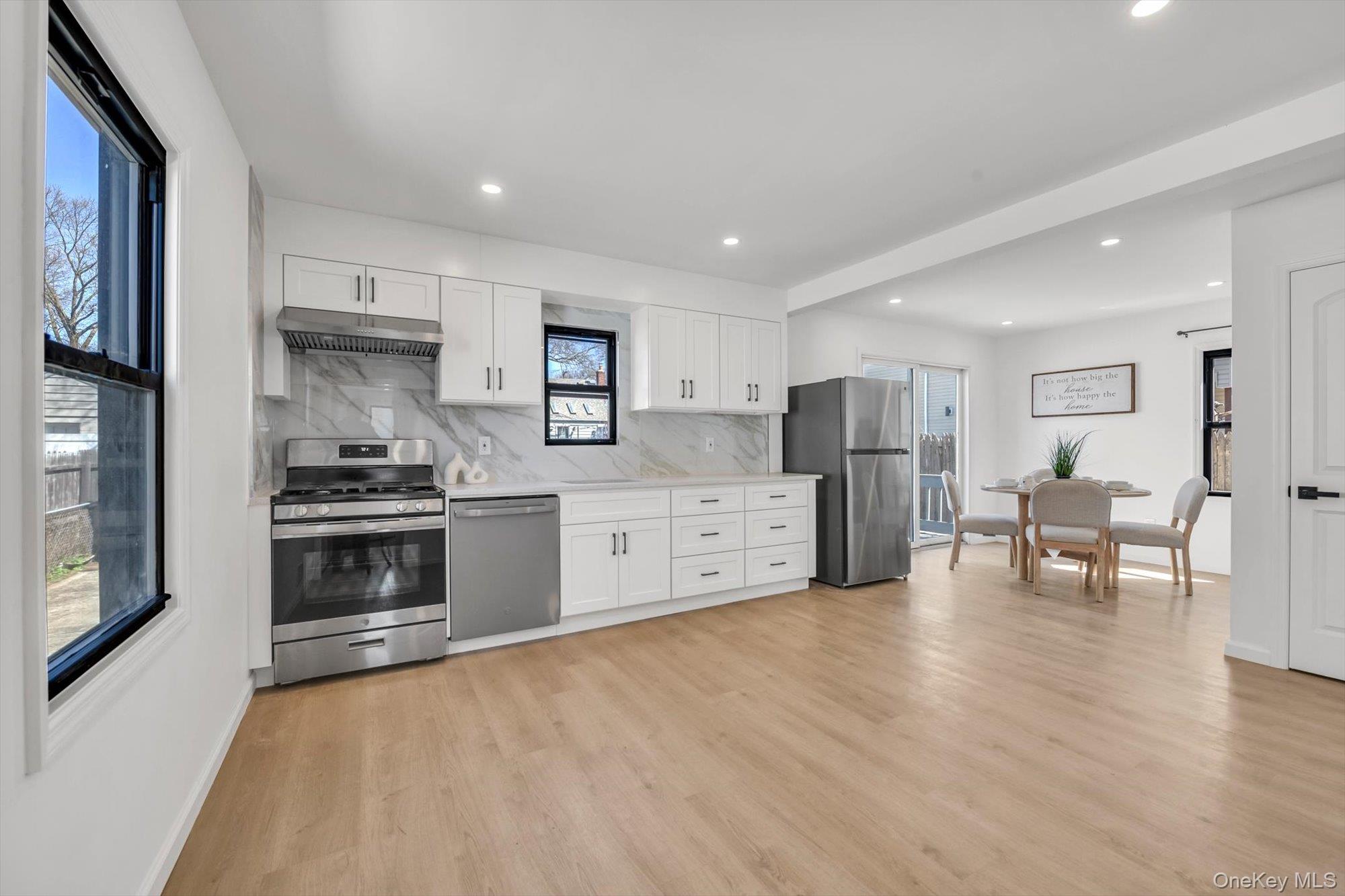 1568 Madison Street Property Photo 6