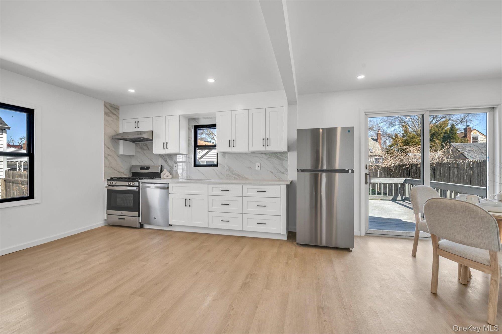 1568 Madison Street Property Photo 7