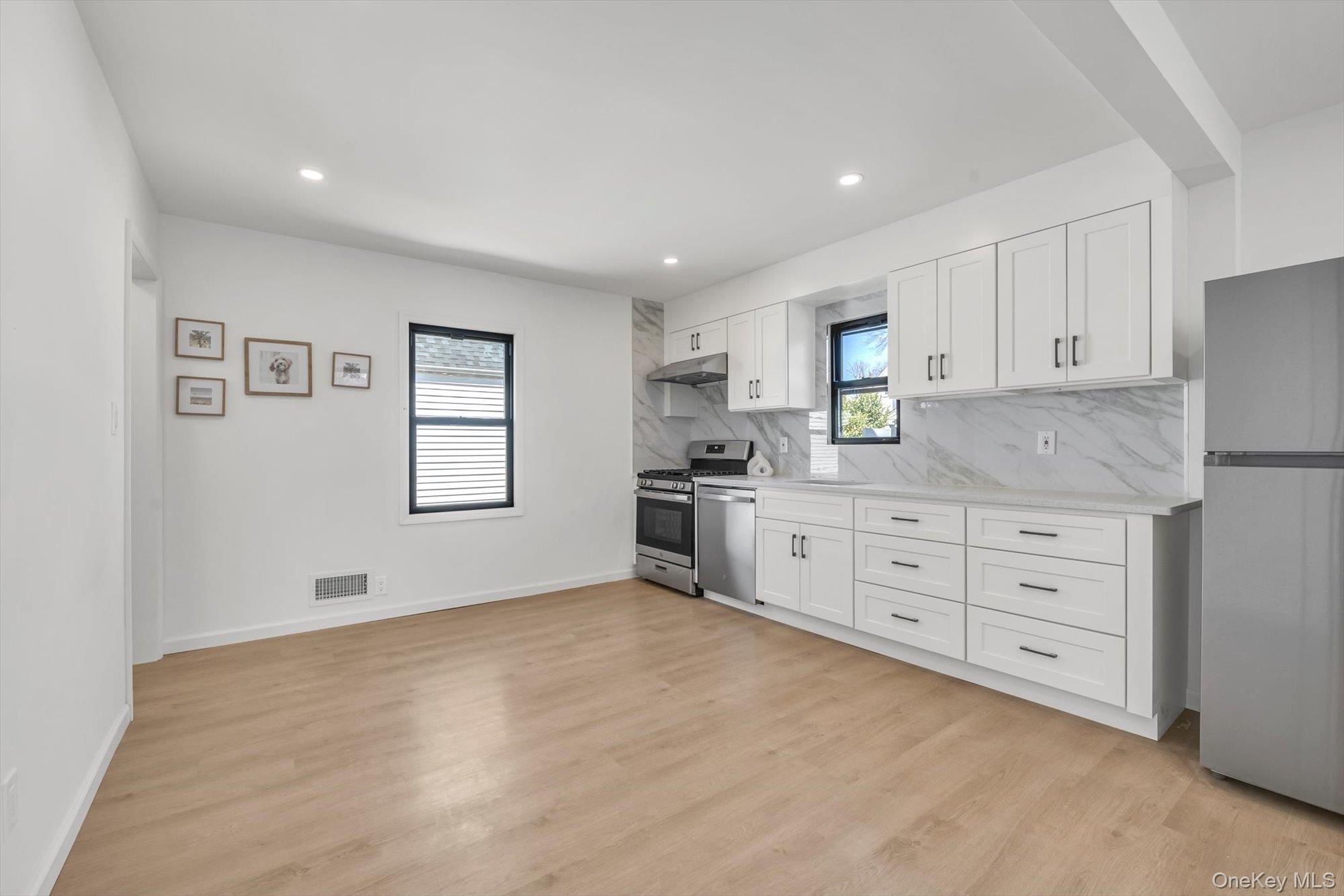 1568 Madison Street Property Photo 8