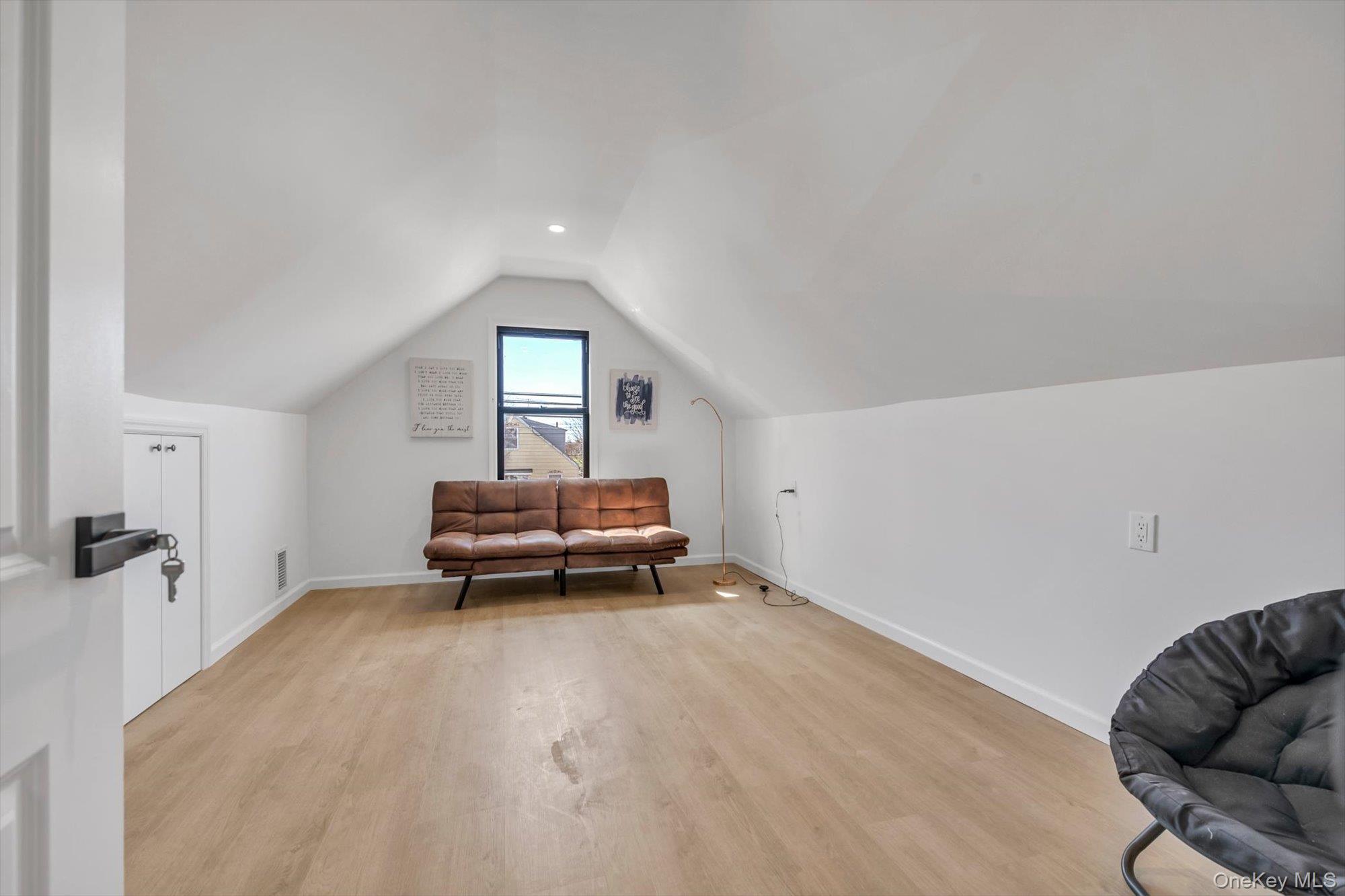 1568 Madison Street Property Photo 13