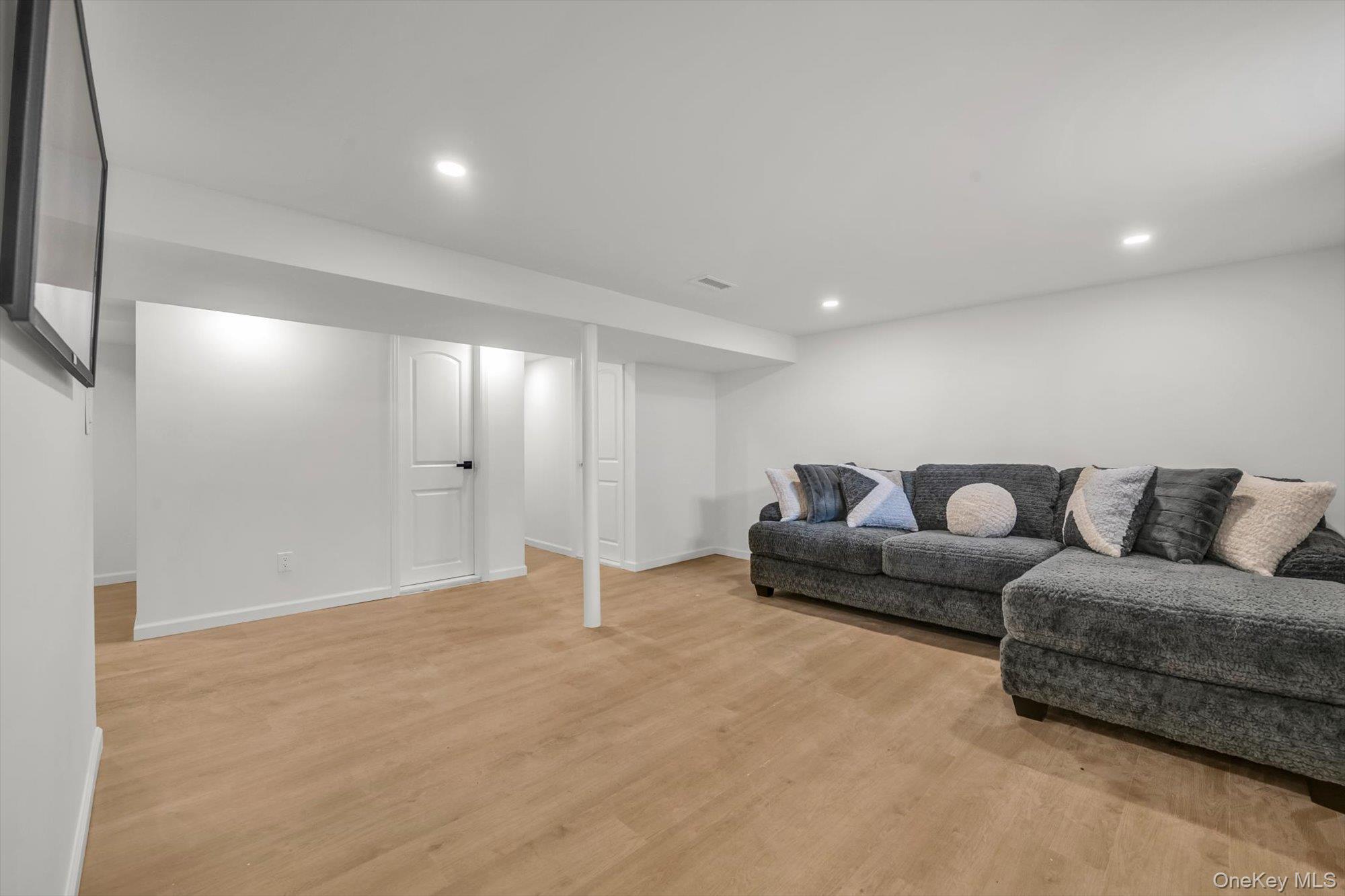 1568 Madison Street Property Photo 15