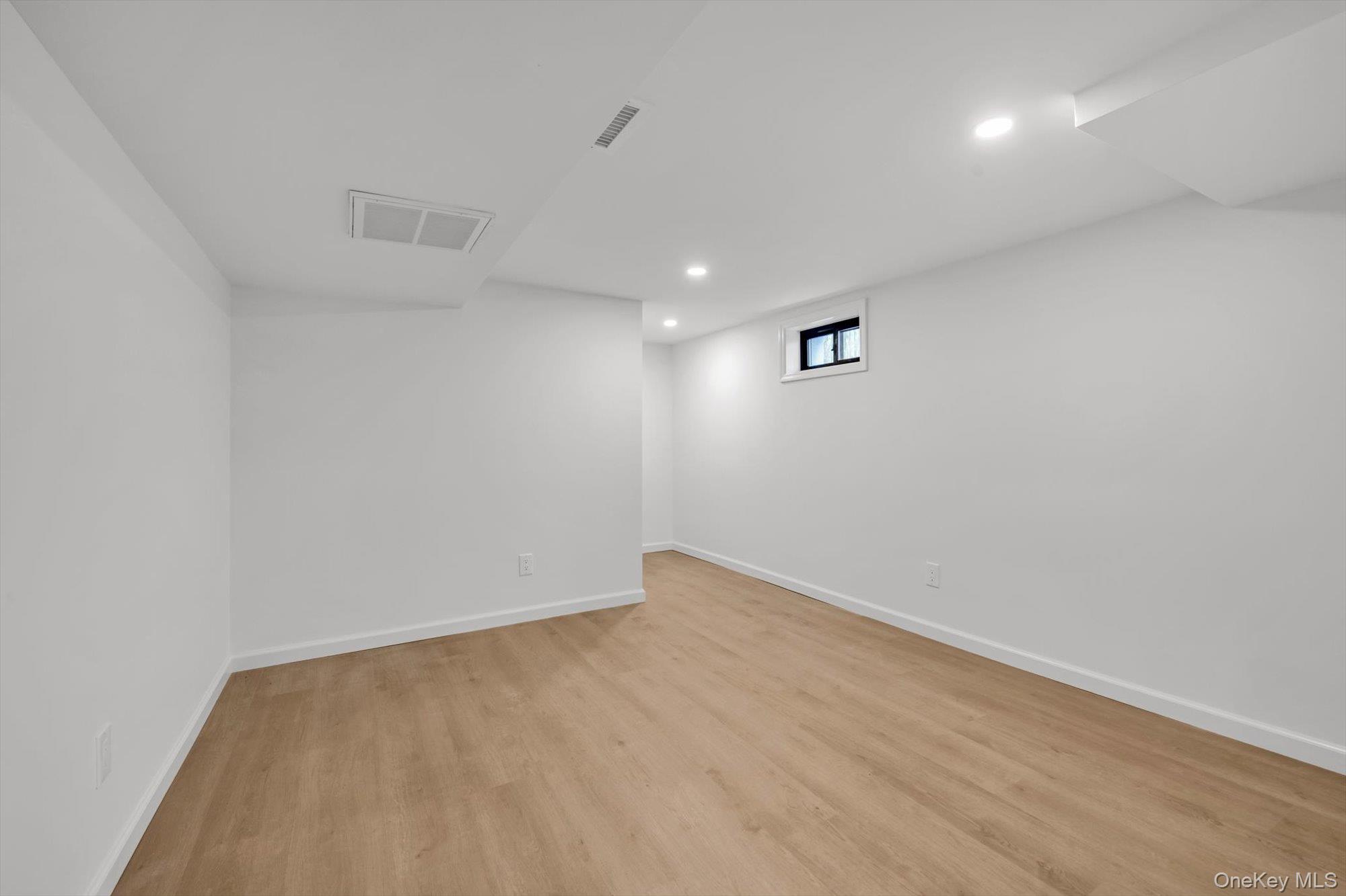 1568 Madison Street Property Photo 16