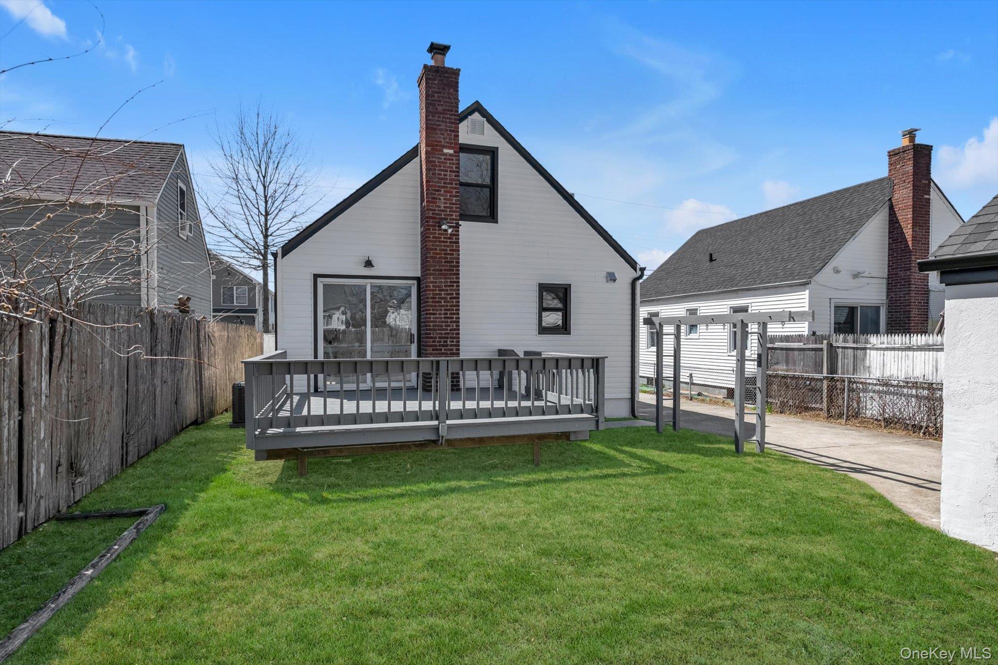 1568 Madison Street Property Photo 20