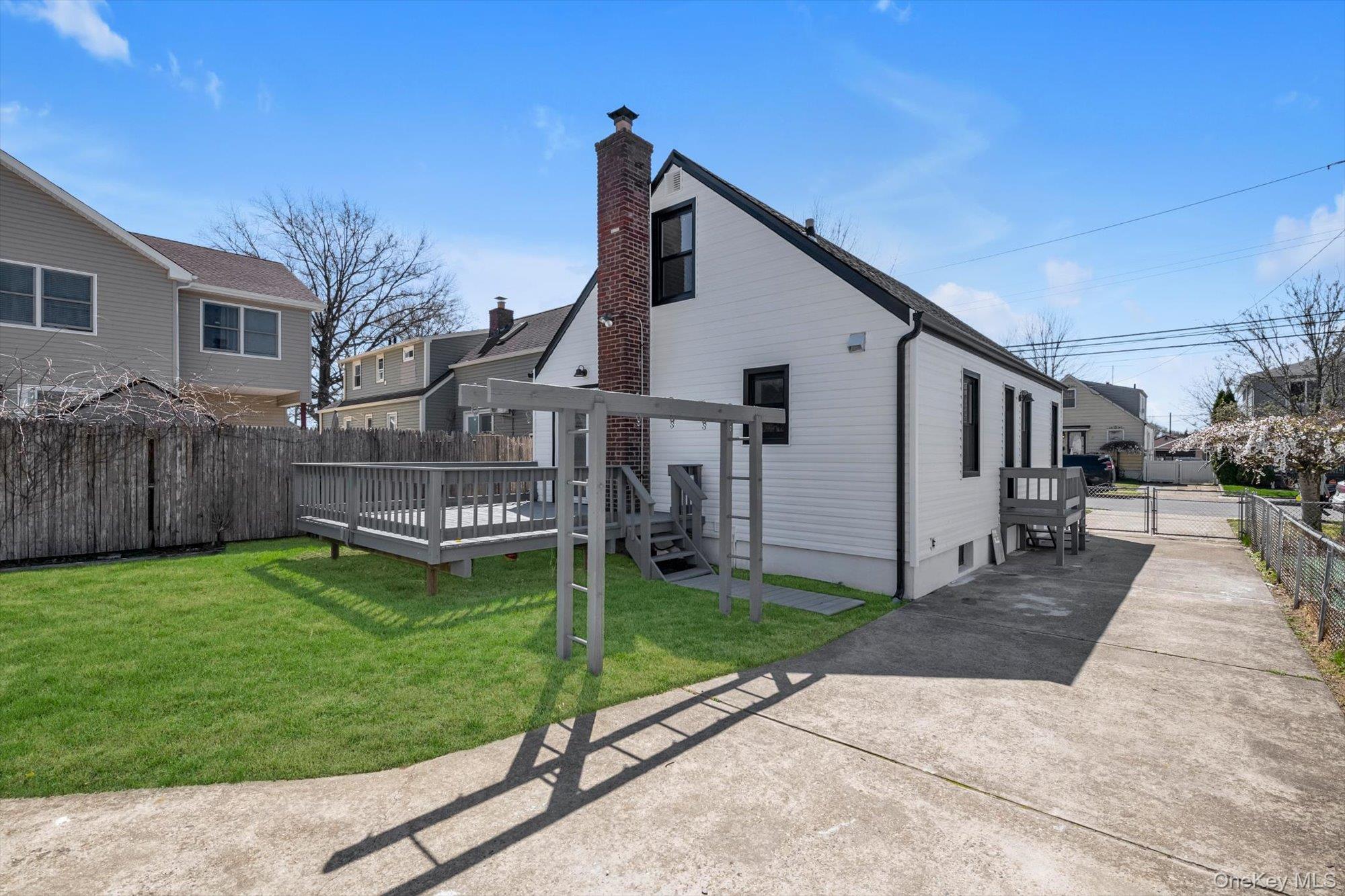 1568 Madison Street Property Photo 21