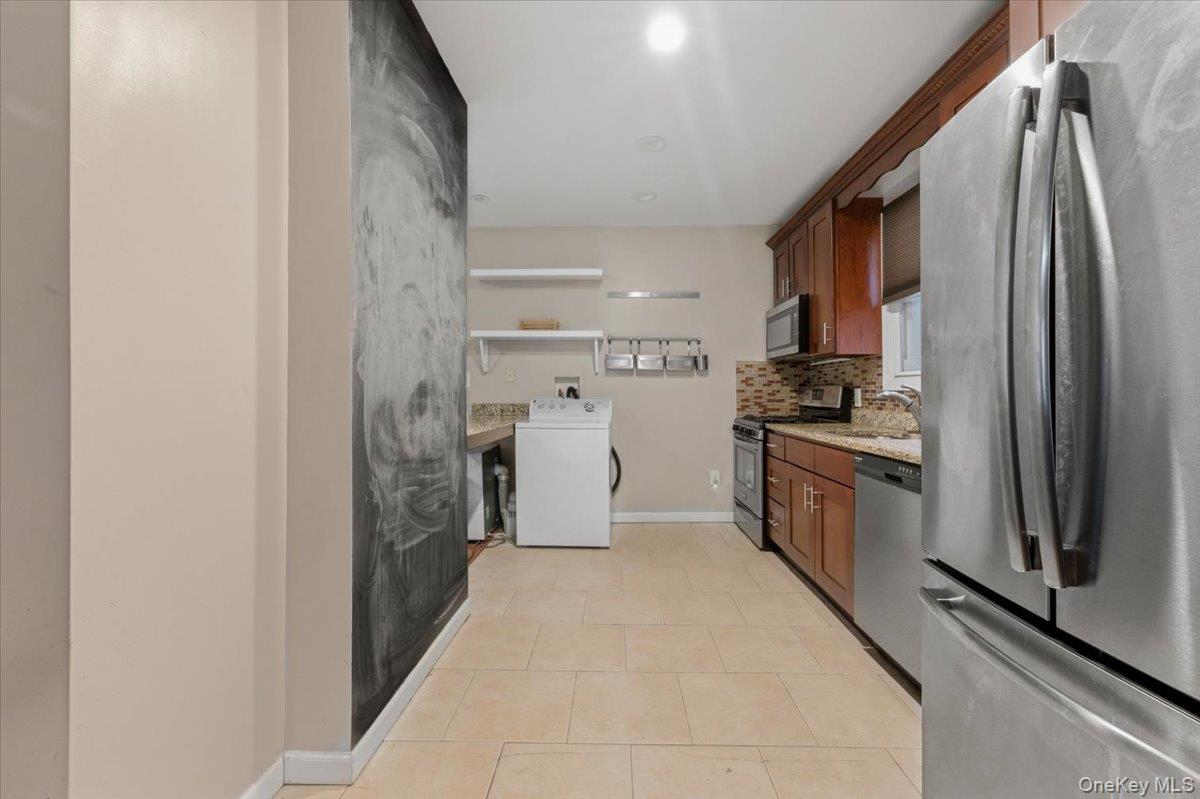 329 Union Avenue Property Photo 6