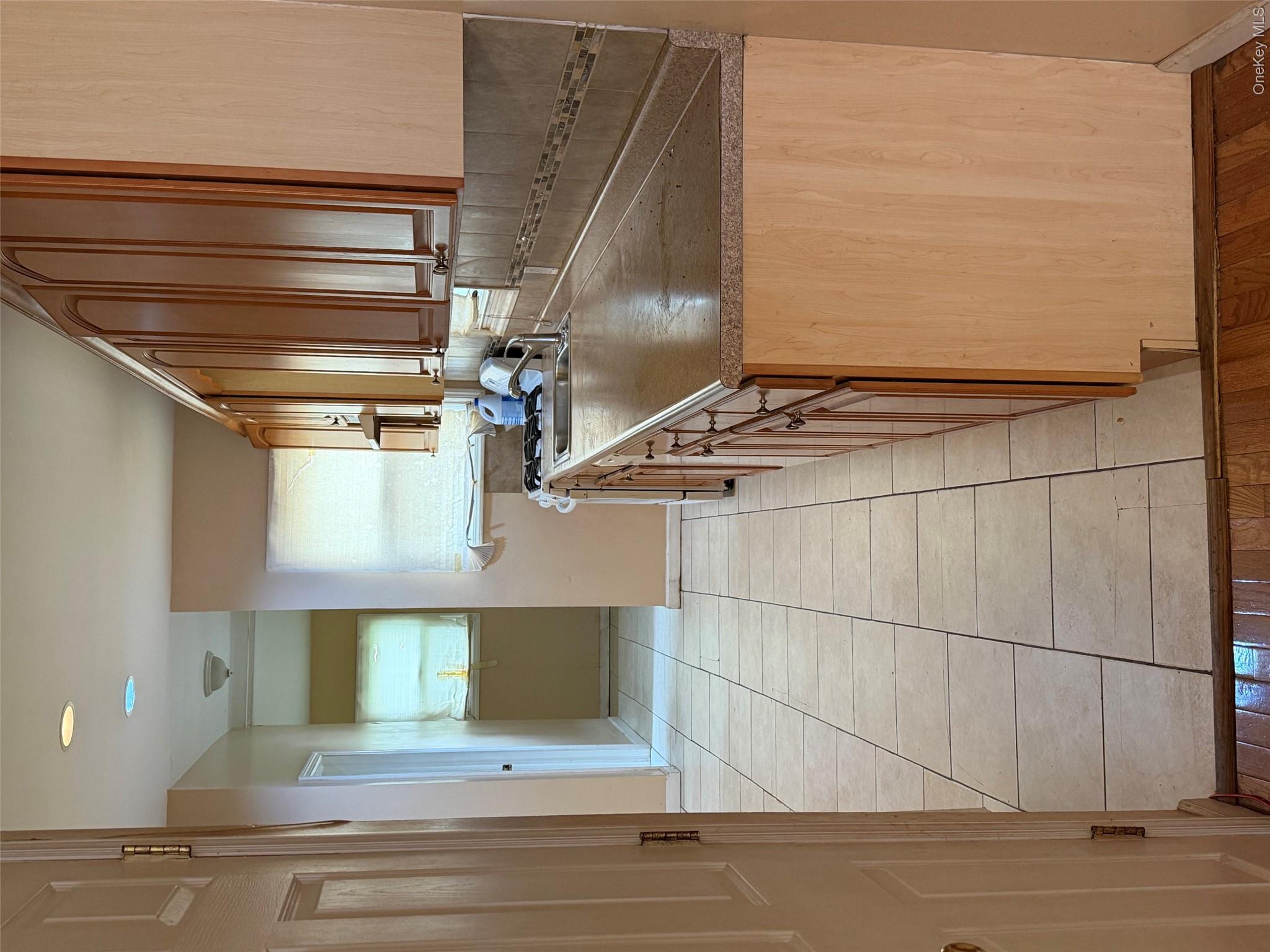 329 Union Avenue Property Photo 21