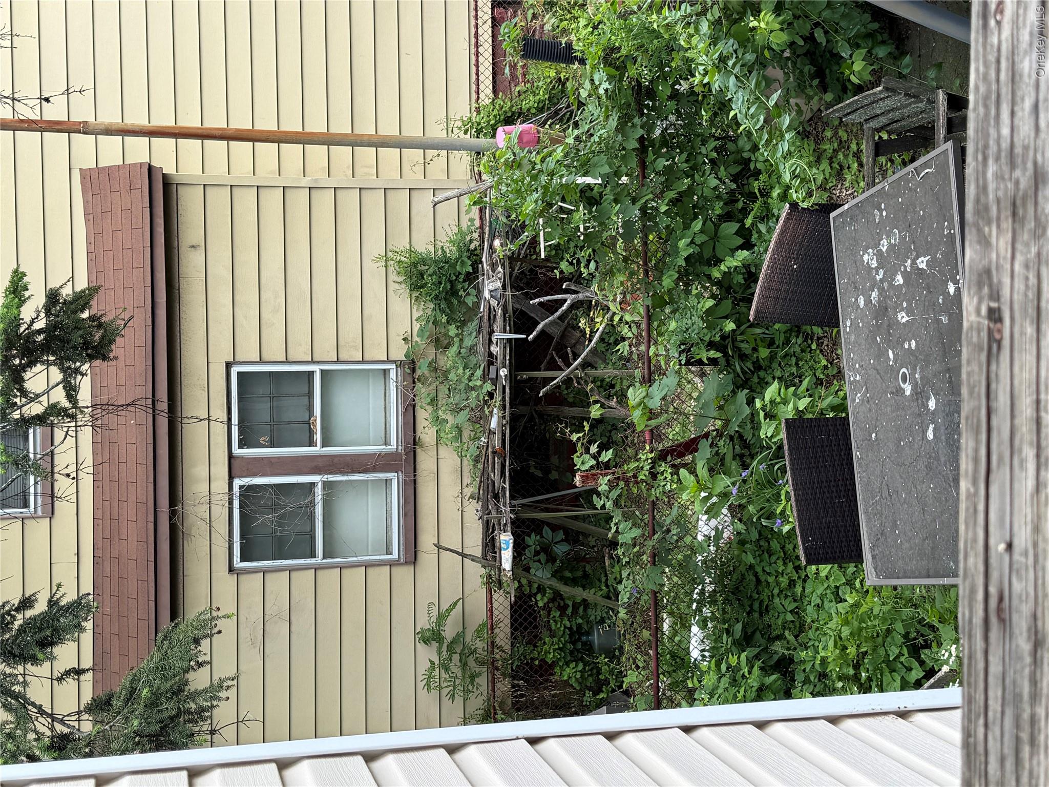 329 Union Avenue Property Photo 35