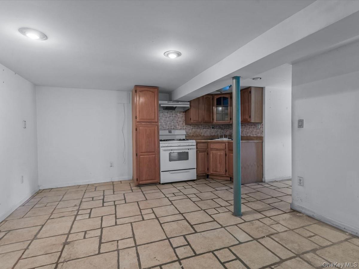 120-44 194th Street Property Photo 25