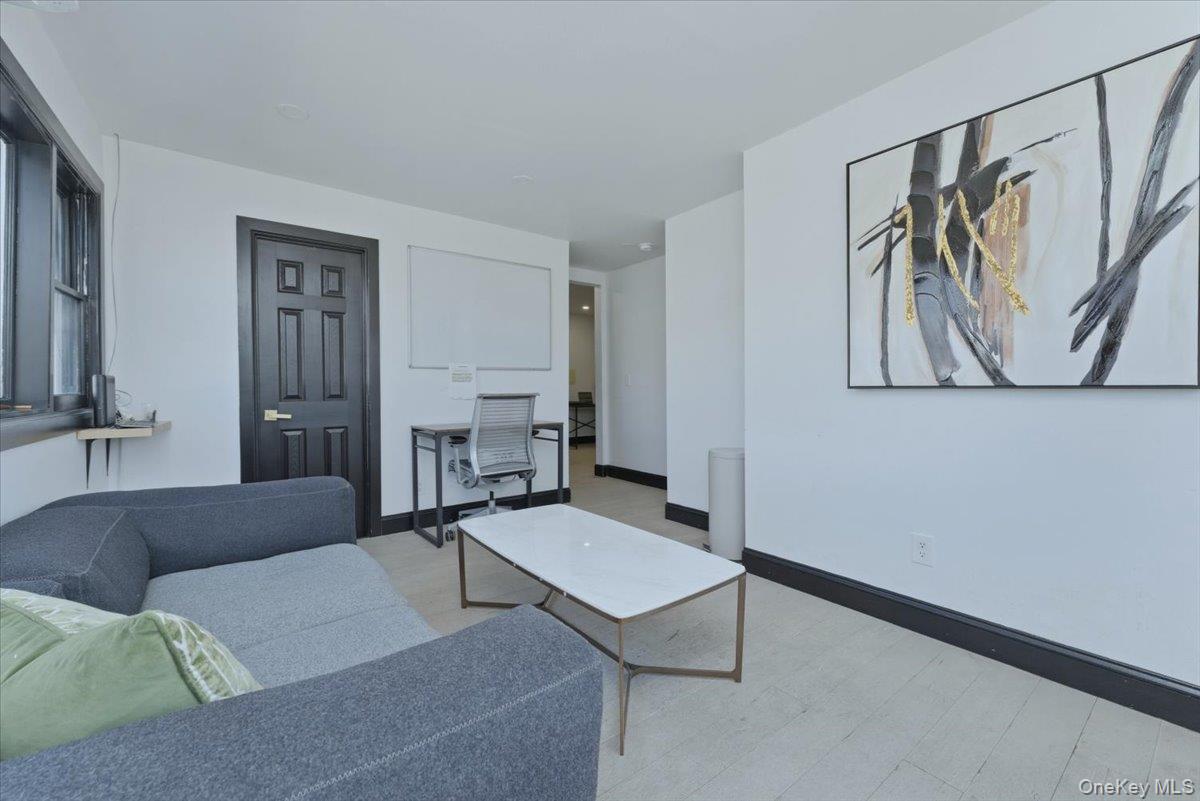 1895 Park Street Property Photo 4