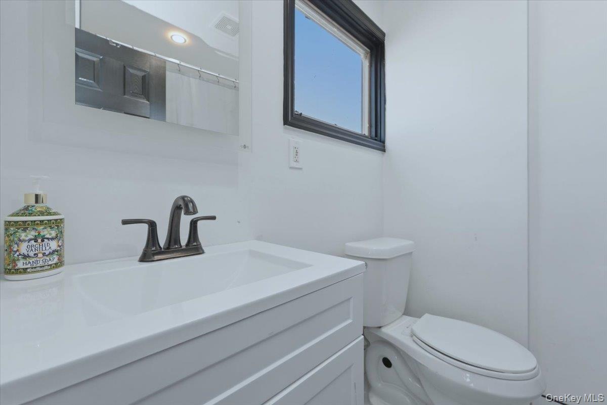 1895 Park Street Property Photo 10
