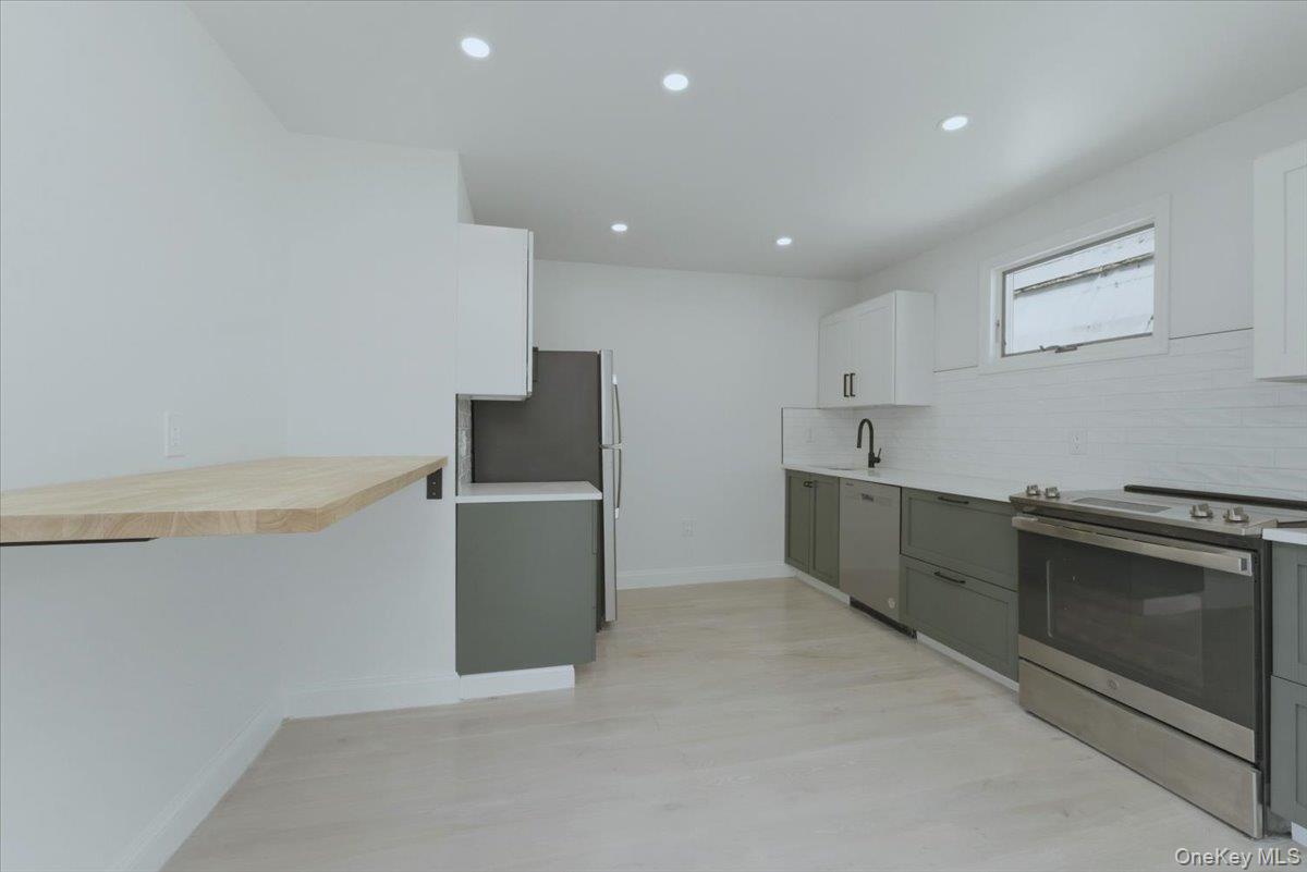 1895 Park Street Property Photo 18