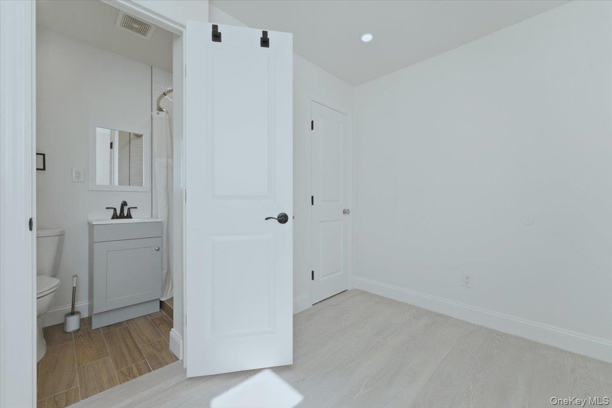 1895 Park Street Property Photo 23