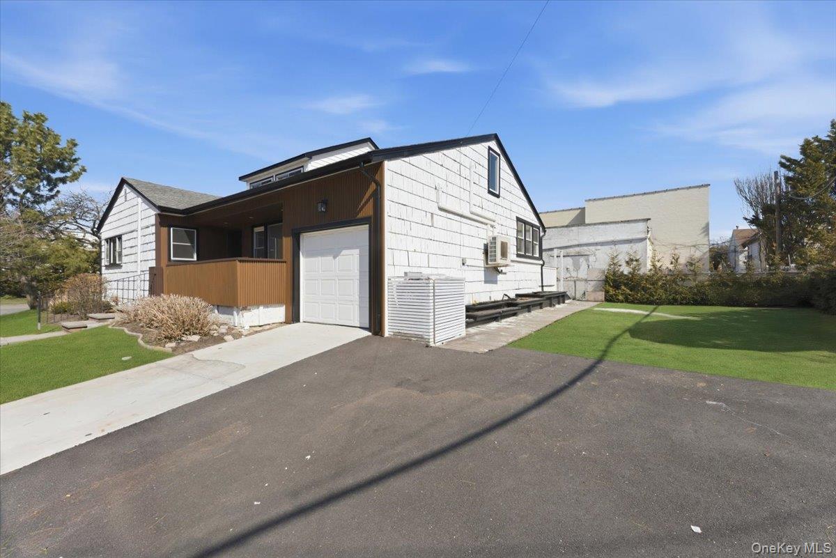 1895 Park Street Property Photo 28
