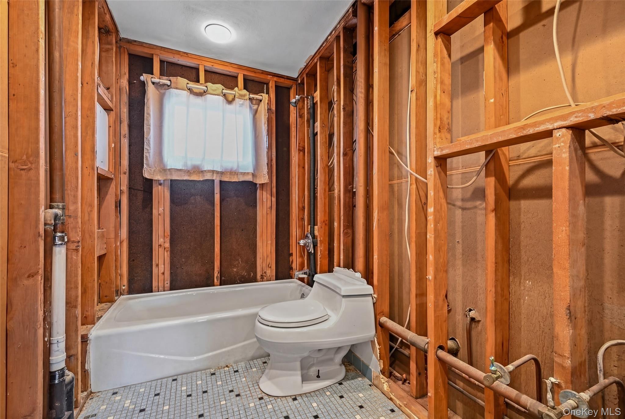3727 Oceanside Road Property Photo 14