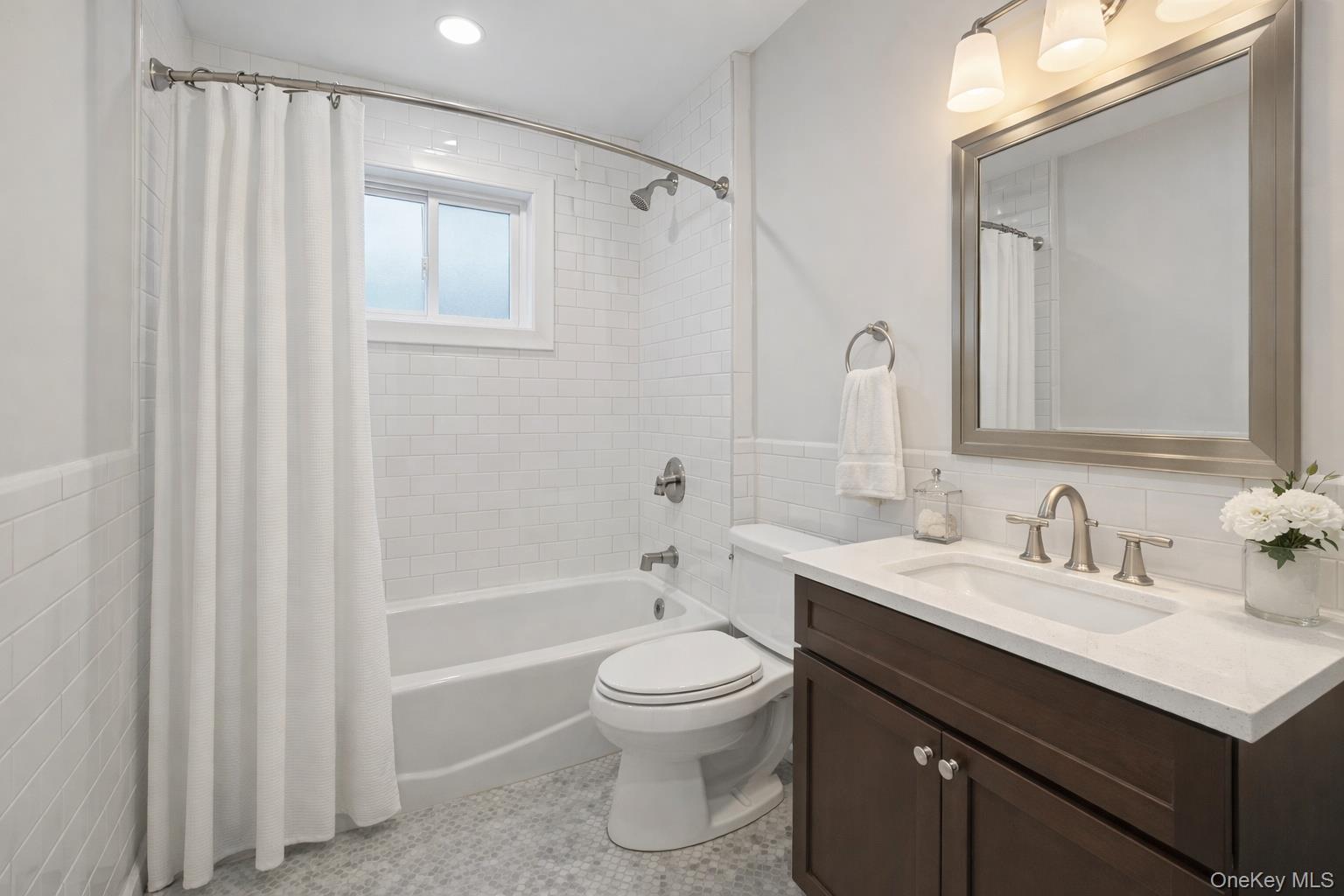 3727 Oceanside Road Property Photo 15