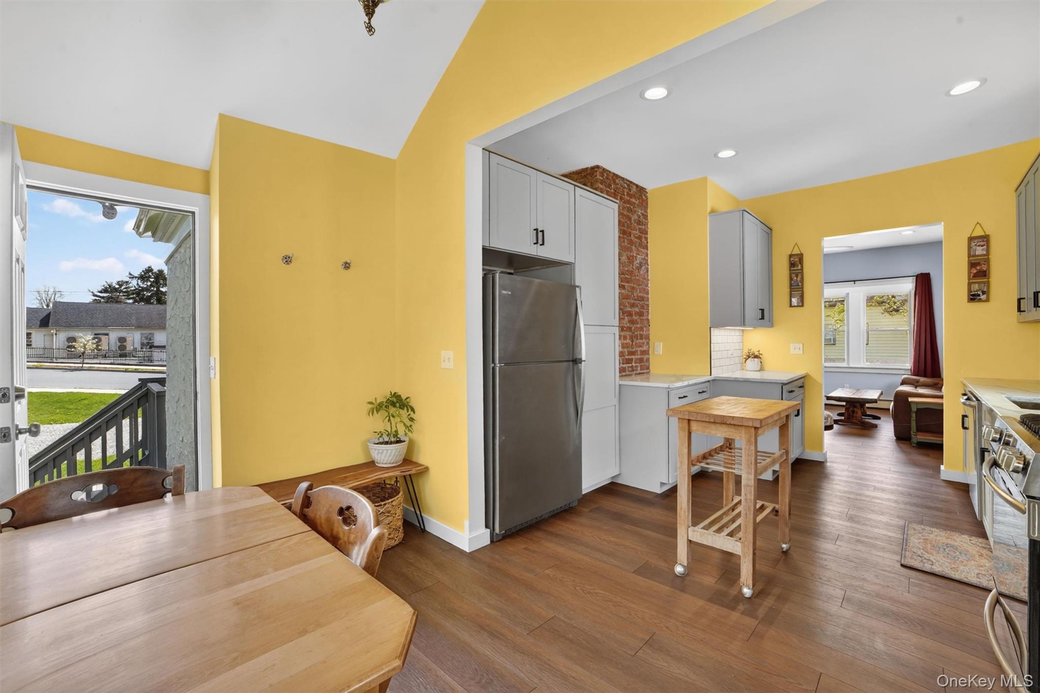 903 Howard Avenue Property Photo 11