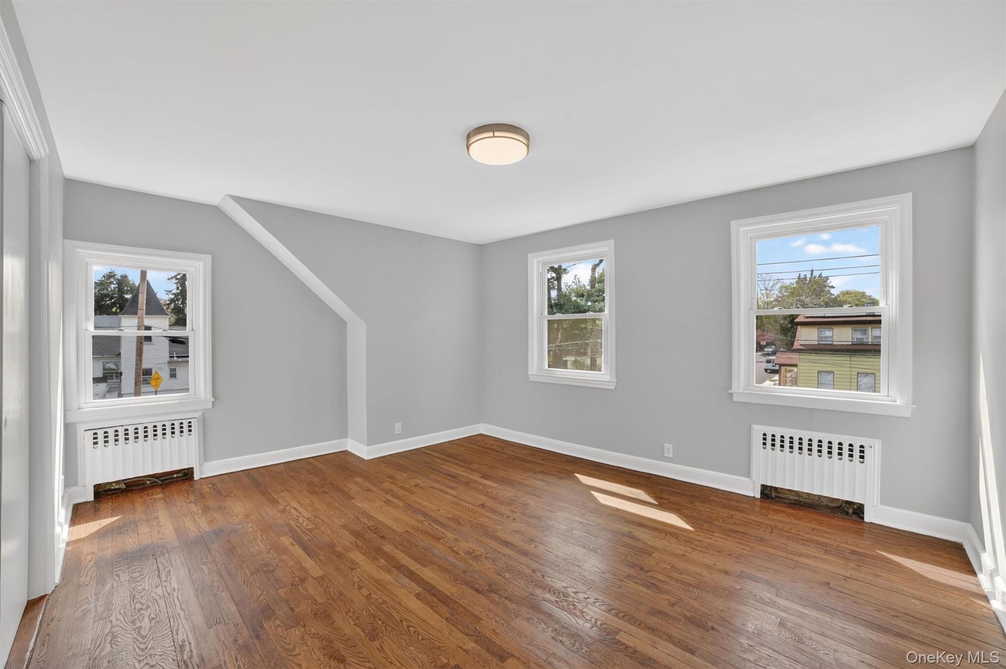 903 Howard Avenue Property Photo 28