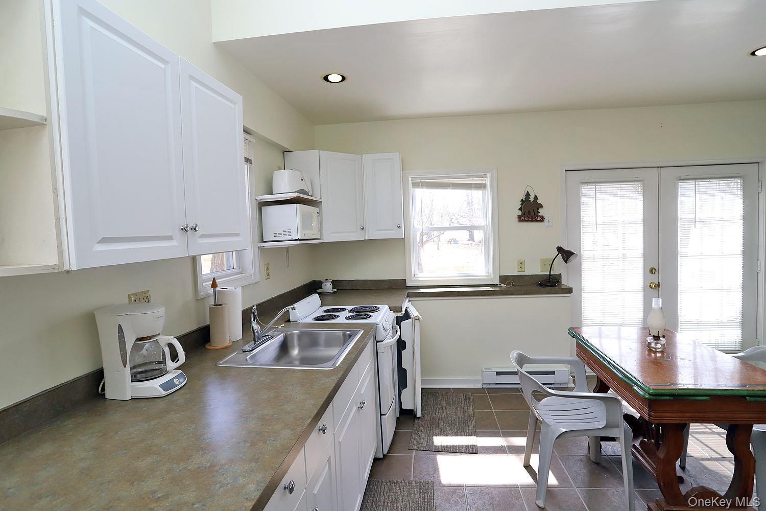 860 River Road Property Photo 9