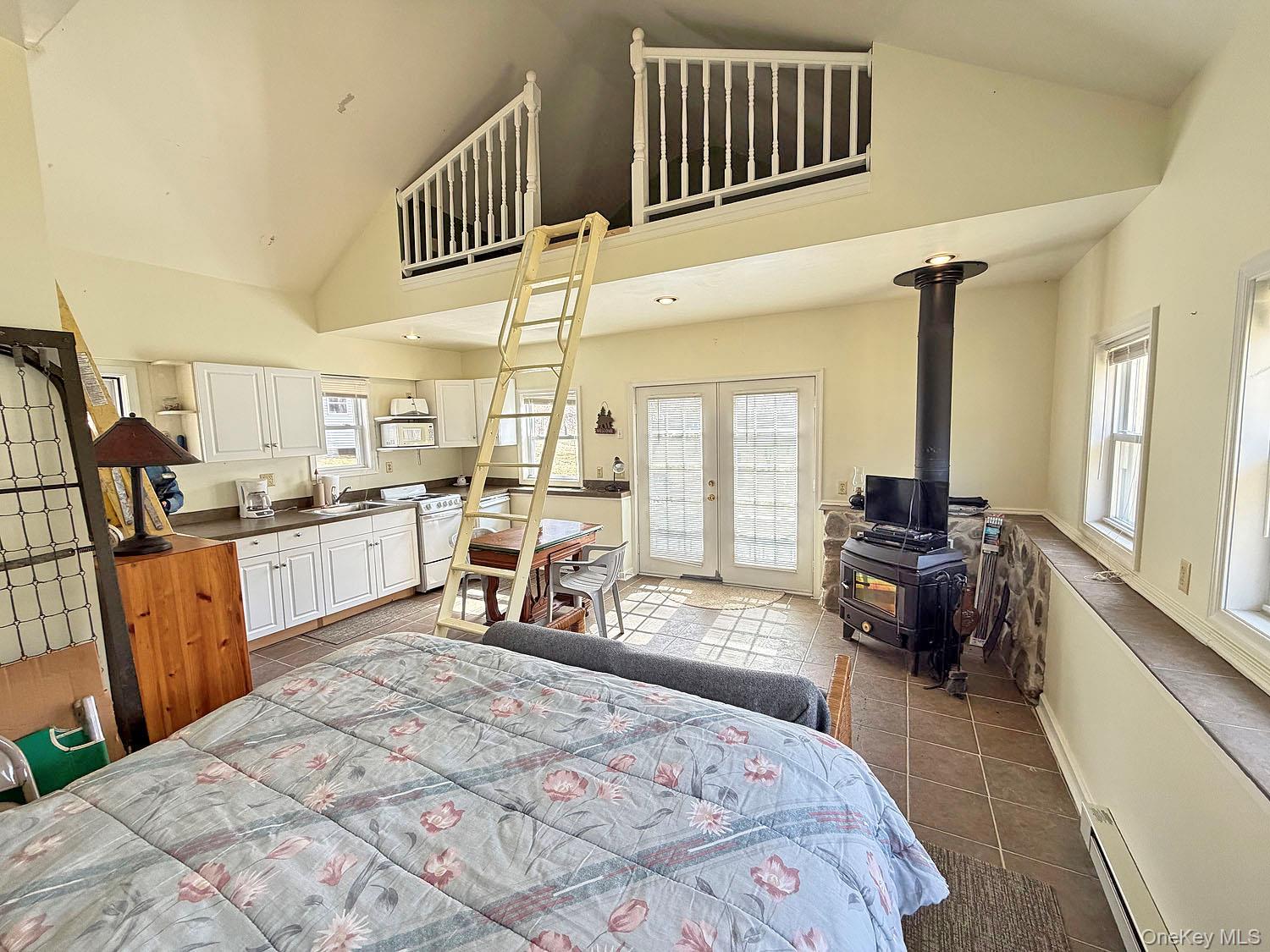 860 River Road Property Photo 10