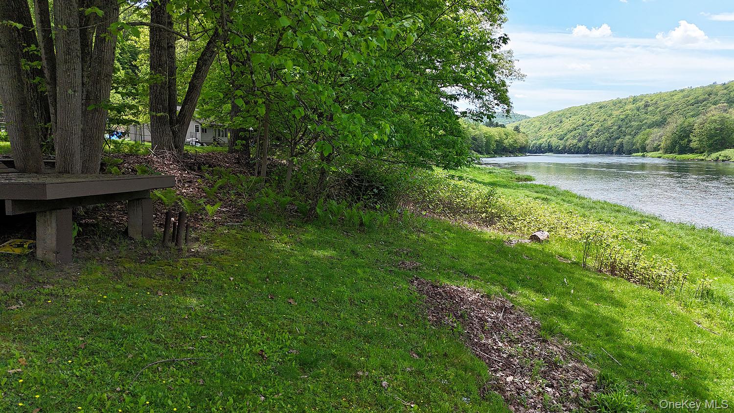 860 River Road Property Photo 18