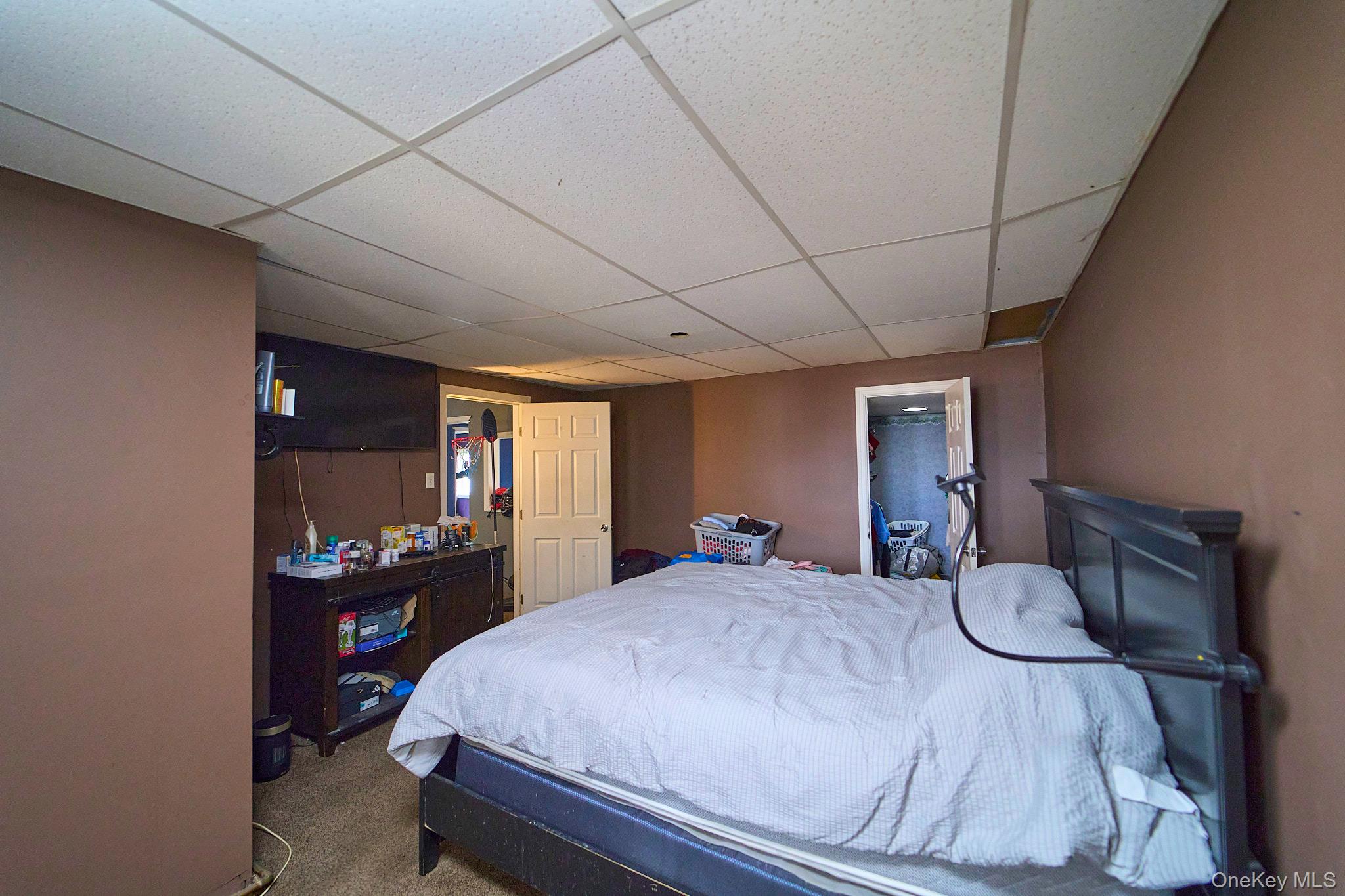 50 Tower Lane Property Photo 15