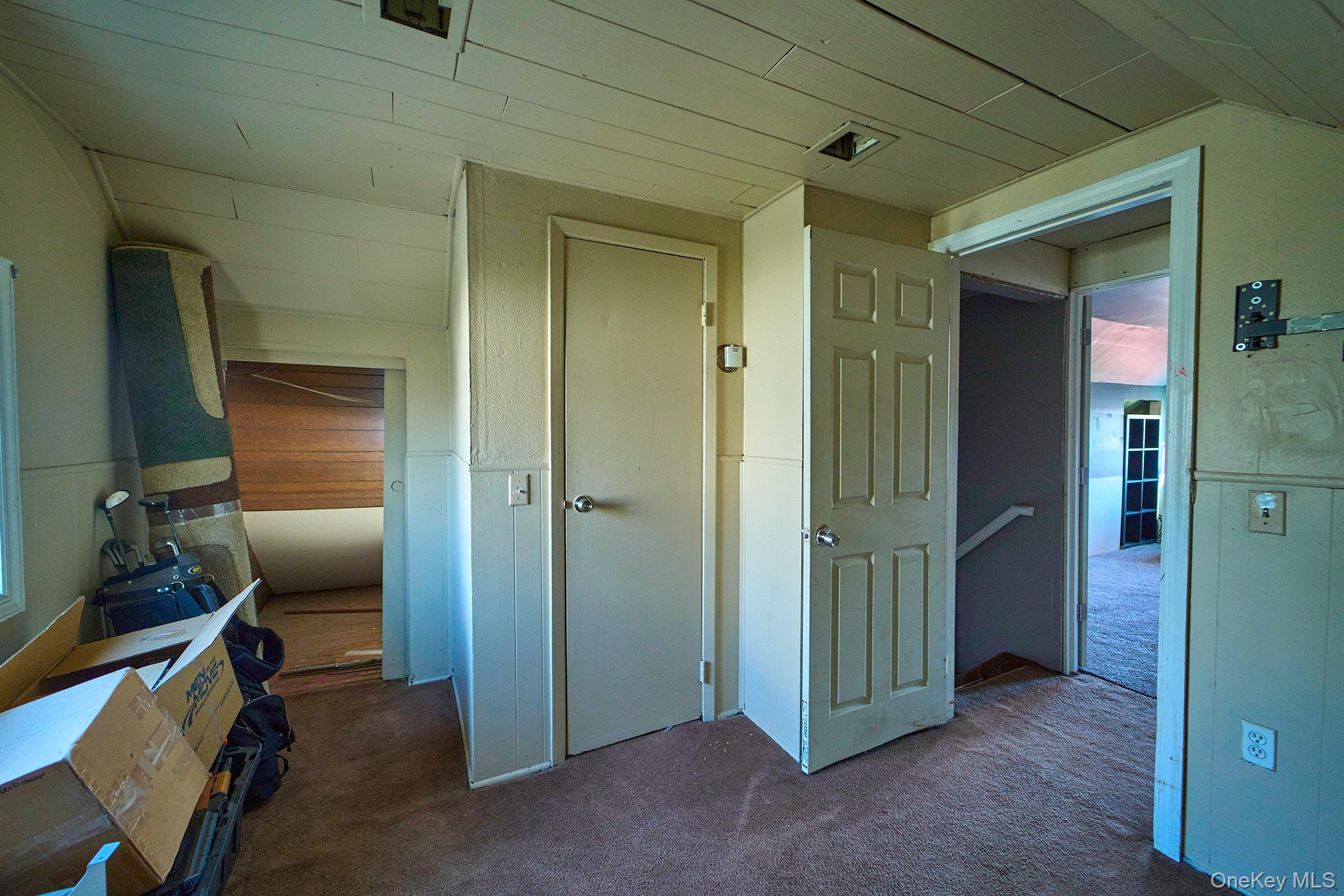 50 Tower Lane Property Photo 23
