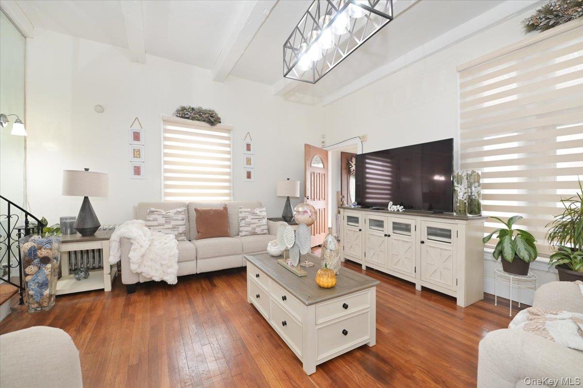 13071 225th Street Property Photo 6