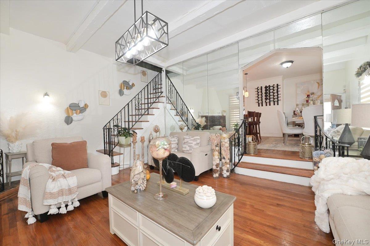 13071 225th Street Property Photo 8