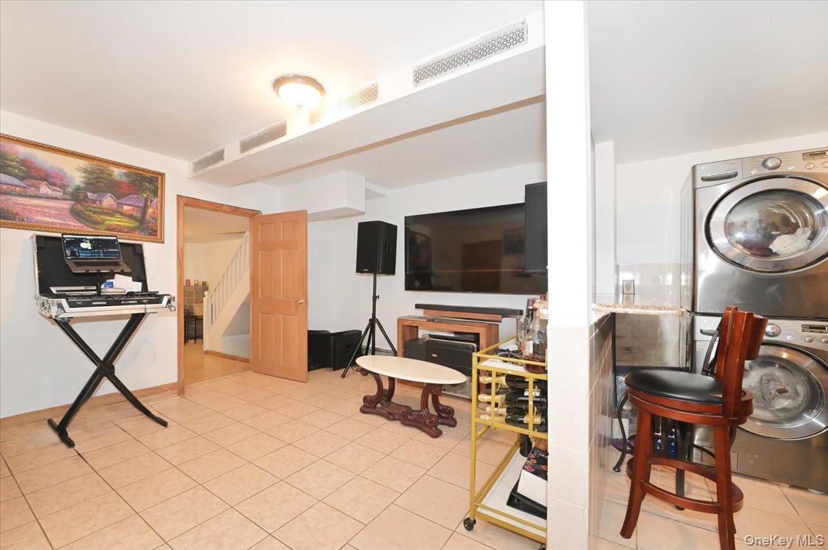 13071 225th Street Property Photo 21
