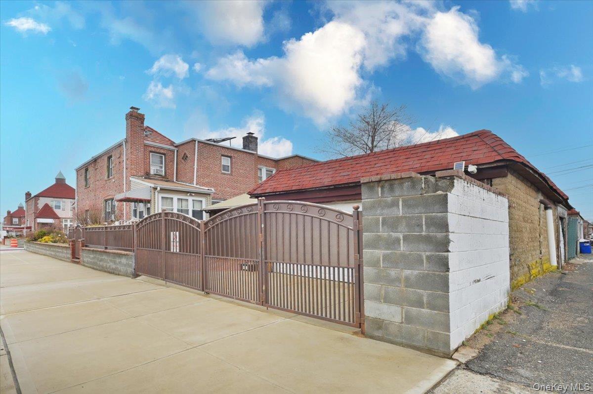 13071 225th Street Property Photo 25