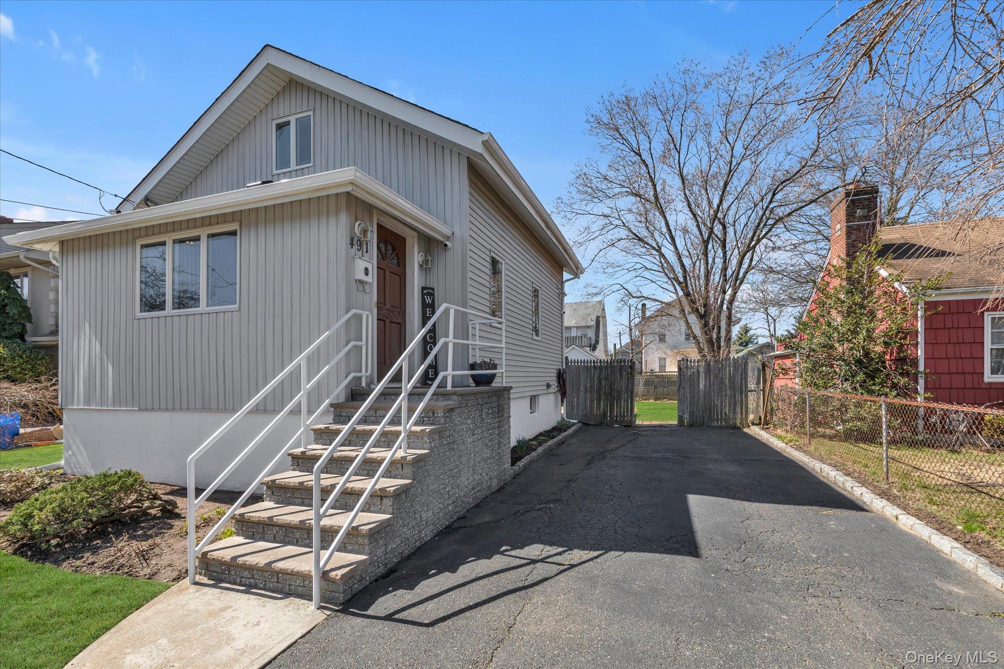 491 Oakland Avenue Property Photo 2