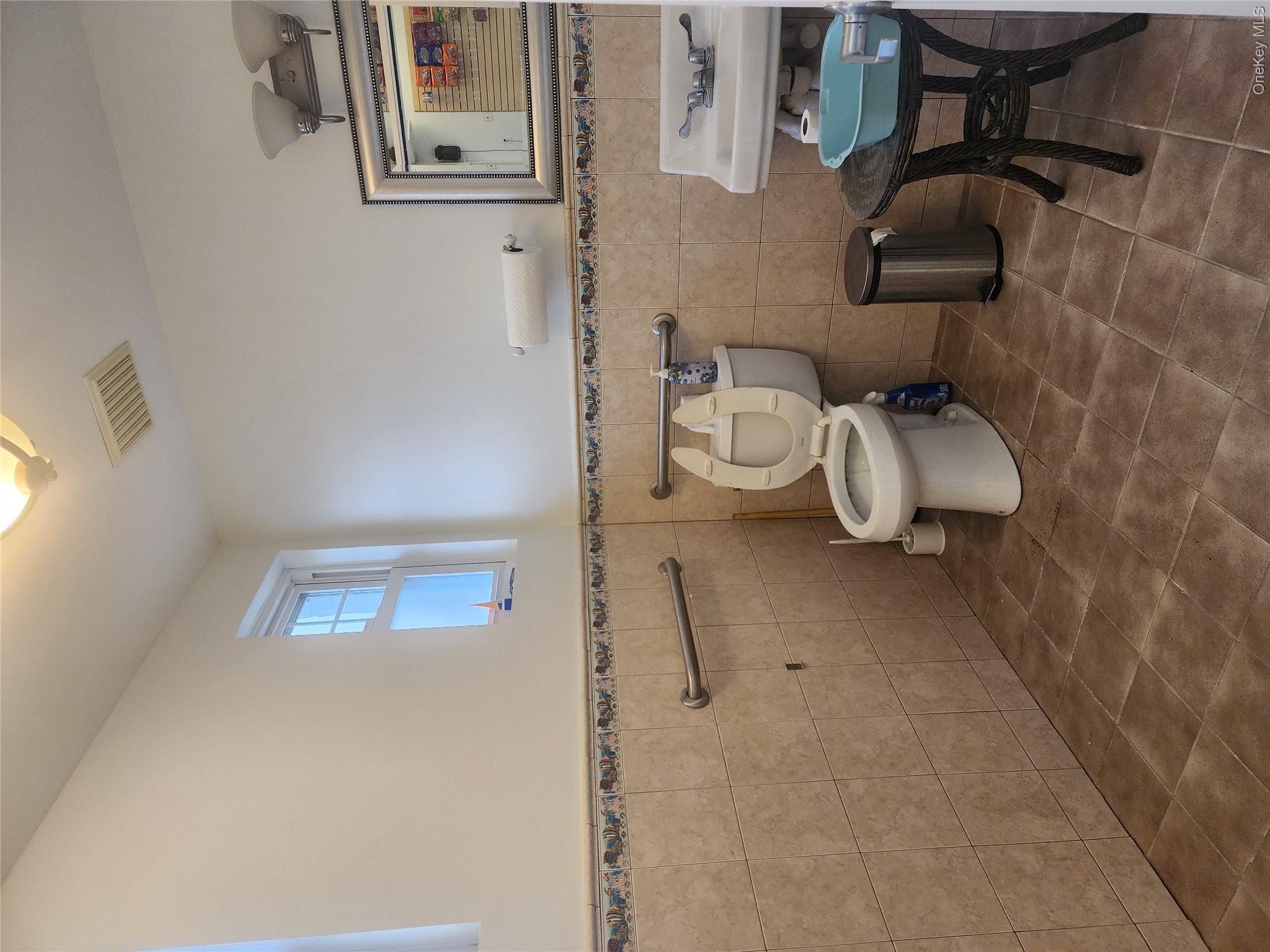 377 Woodcleft Avenue Property Photo 12