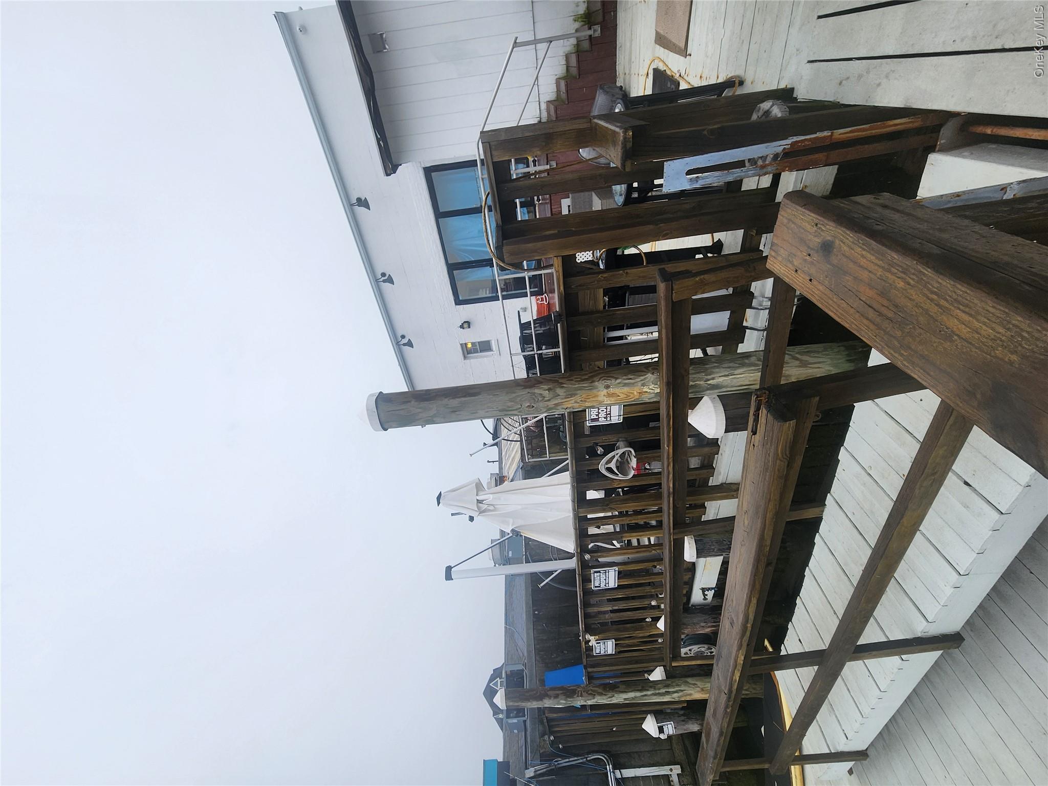 377 Woodcleft Avenue Property Photo 14