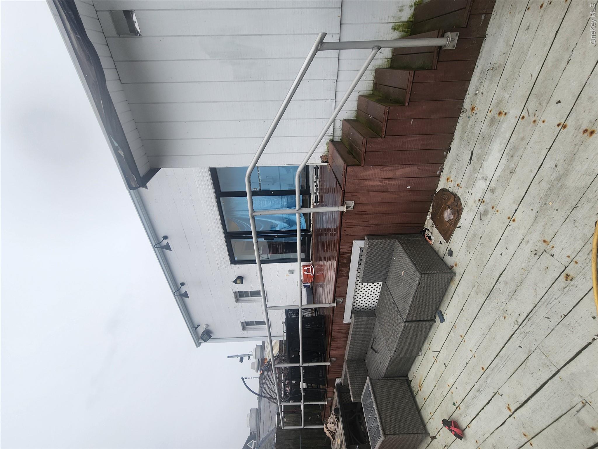 377 Woodcleft Avenue Property Photo 15