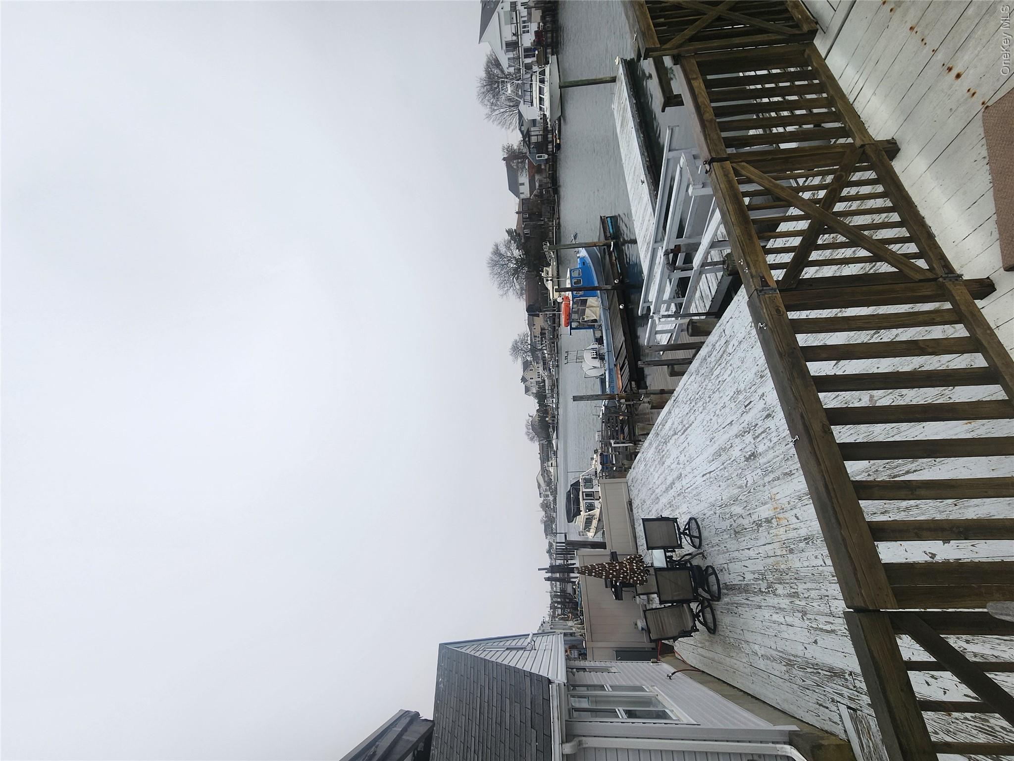 377 Woodcleft Avenue Property Photo 16