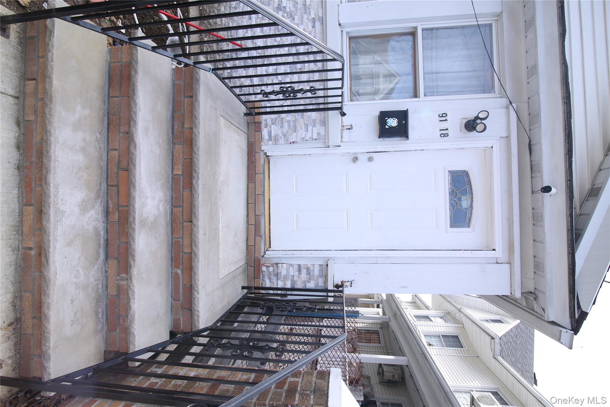 9118 173rd Street Property Photo 8