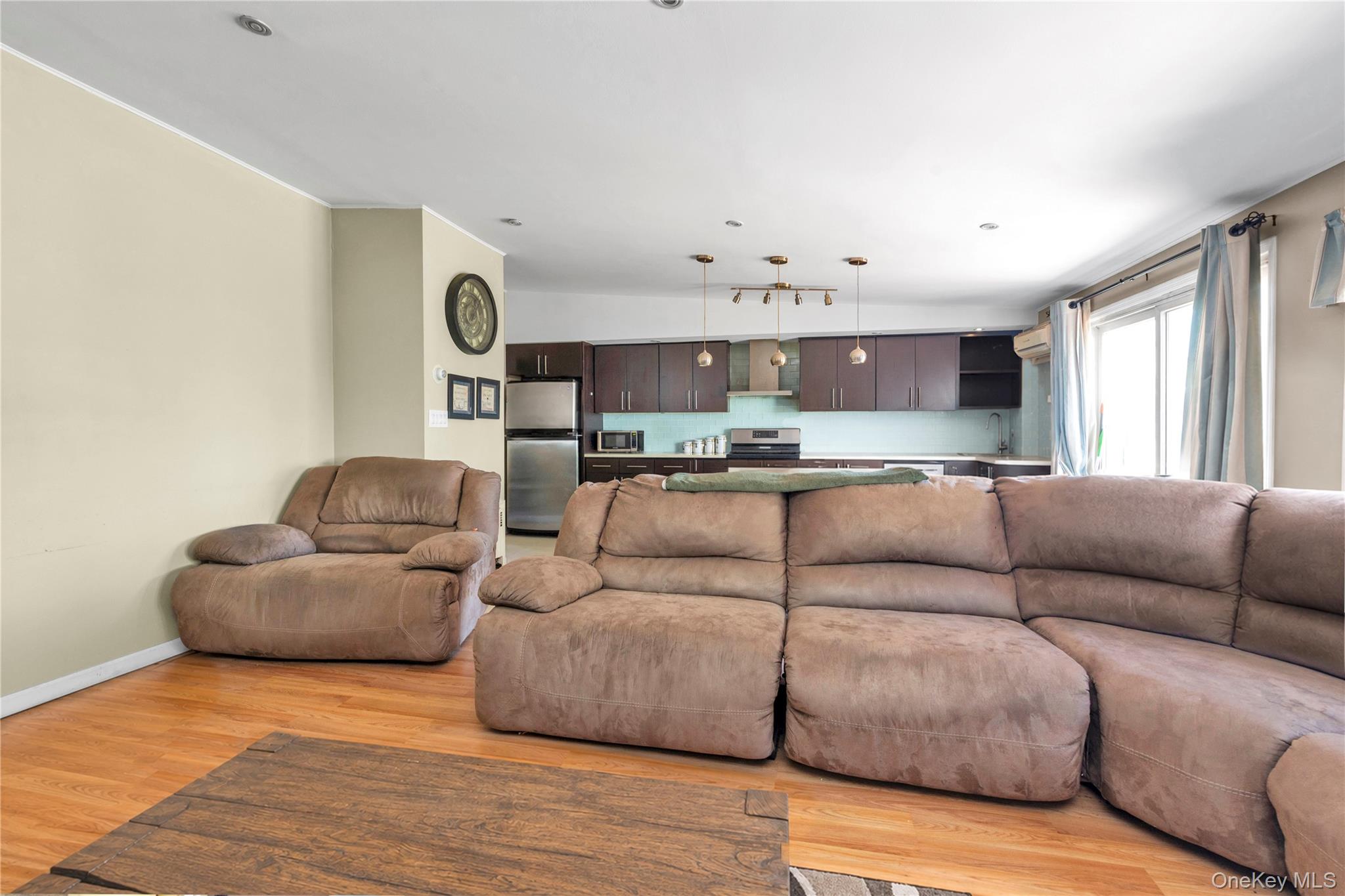 130 Custer Avenue Property Photo 6