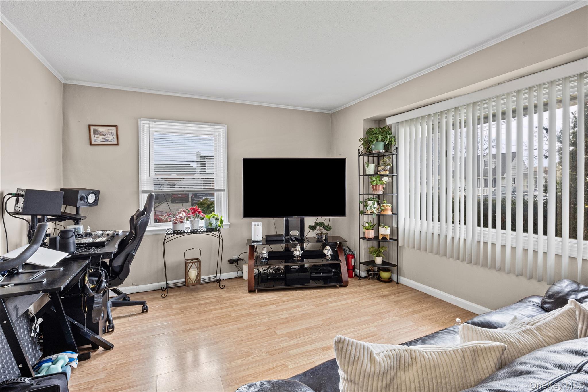 282 Caryl Drive Property Photo 6