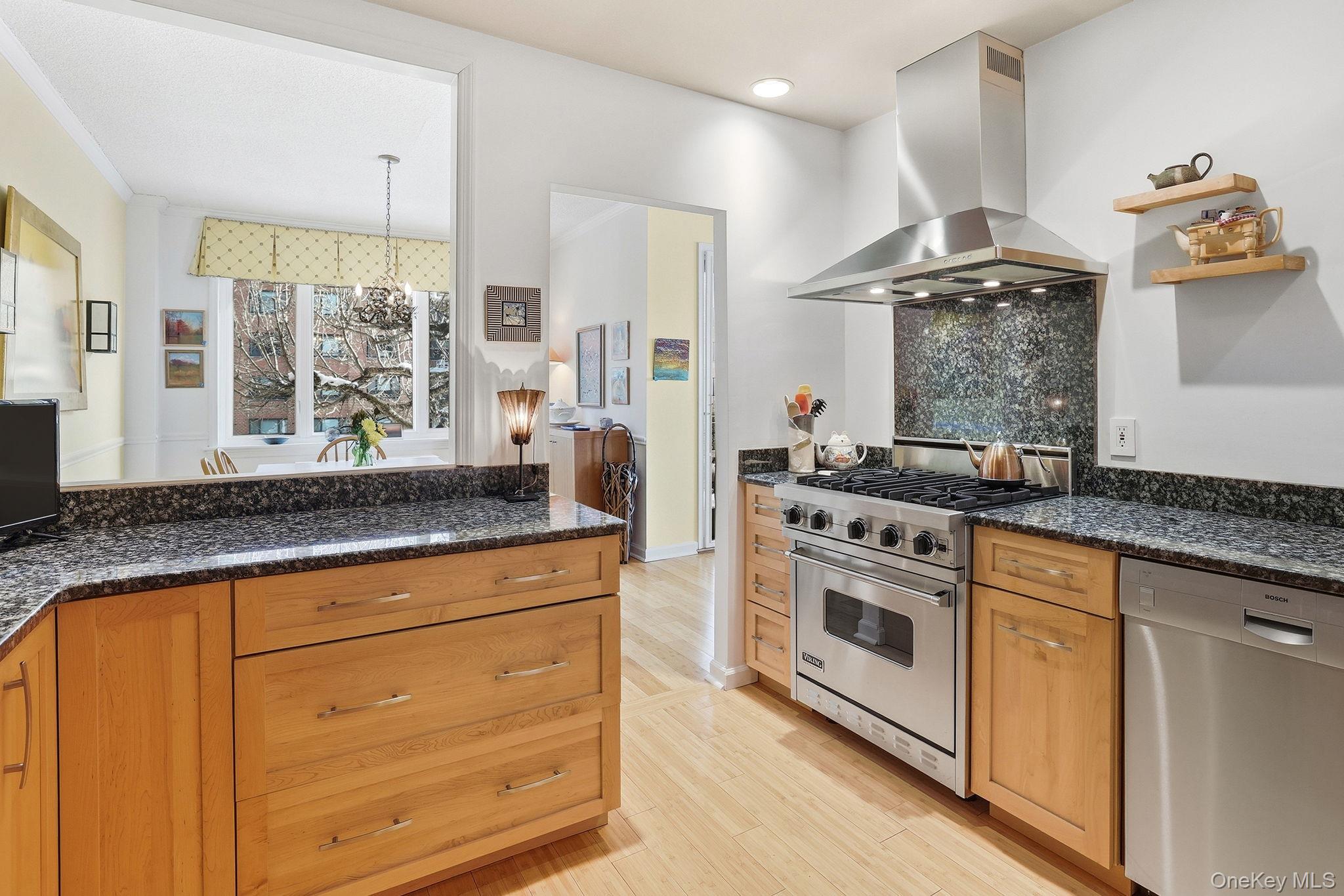 16 Rockledge Avenue 2e2 Property Photo 24
