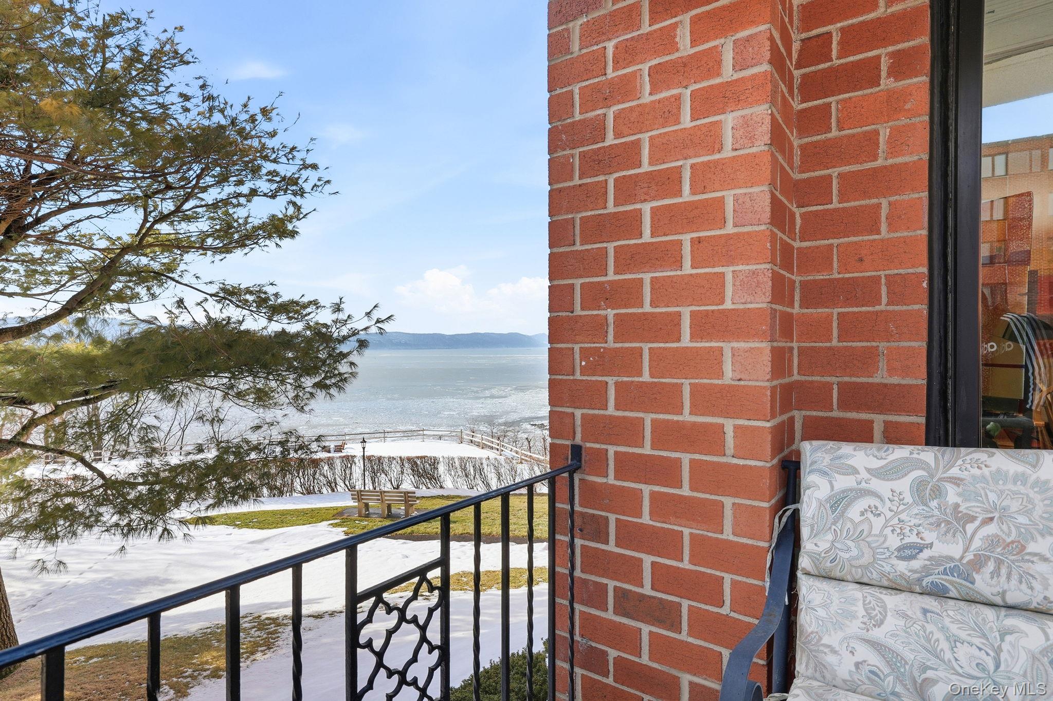 16 Rockledge Avenue 2e2 Property Photo 37