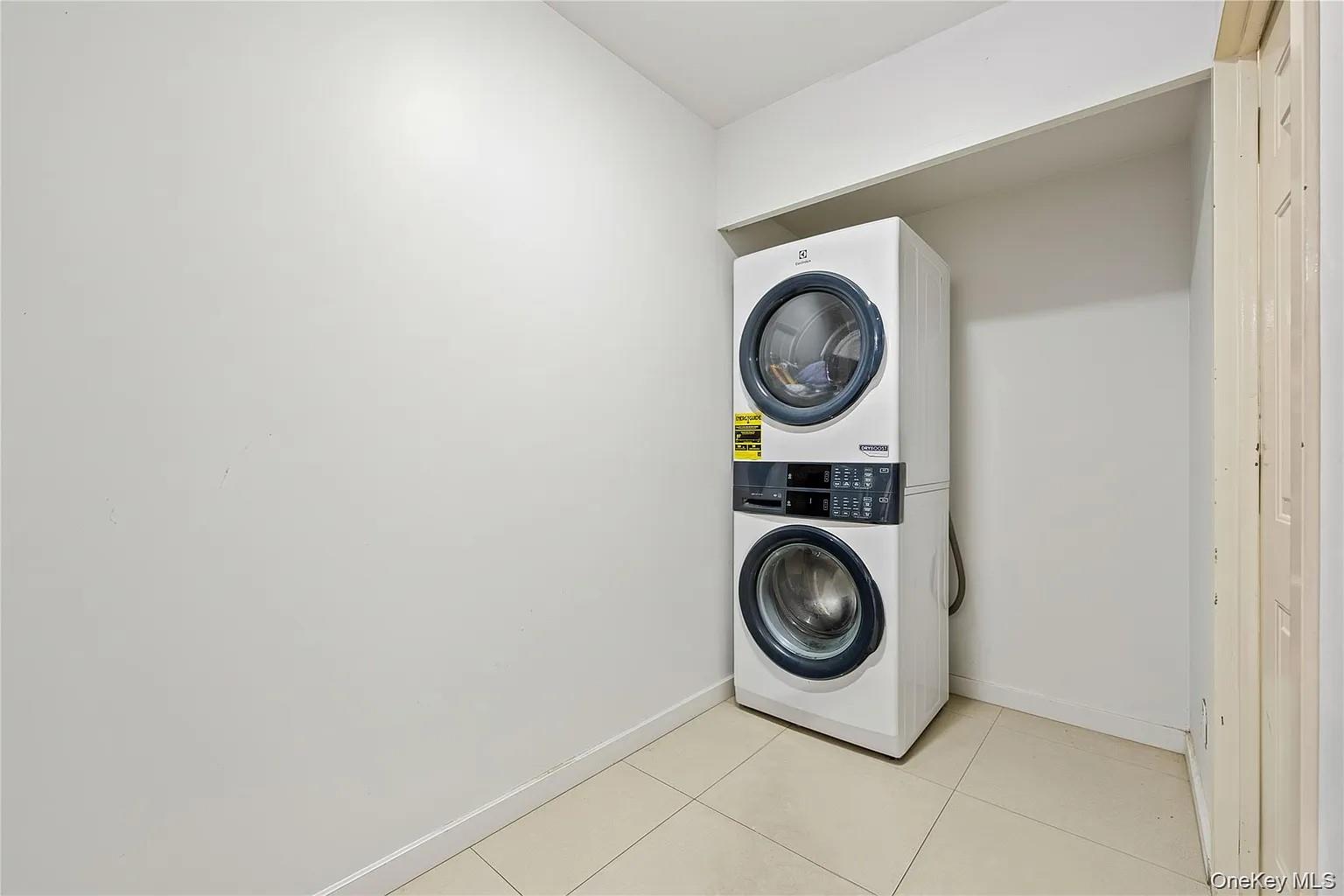 106-07 Northern Boulevard 5b Property Photo 4