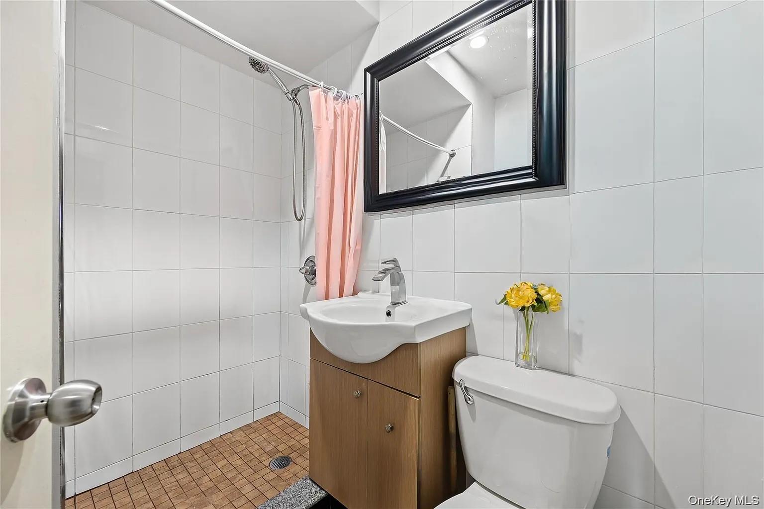 106-07 Northern Boulevard 5b Property Photo 16
